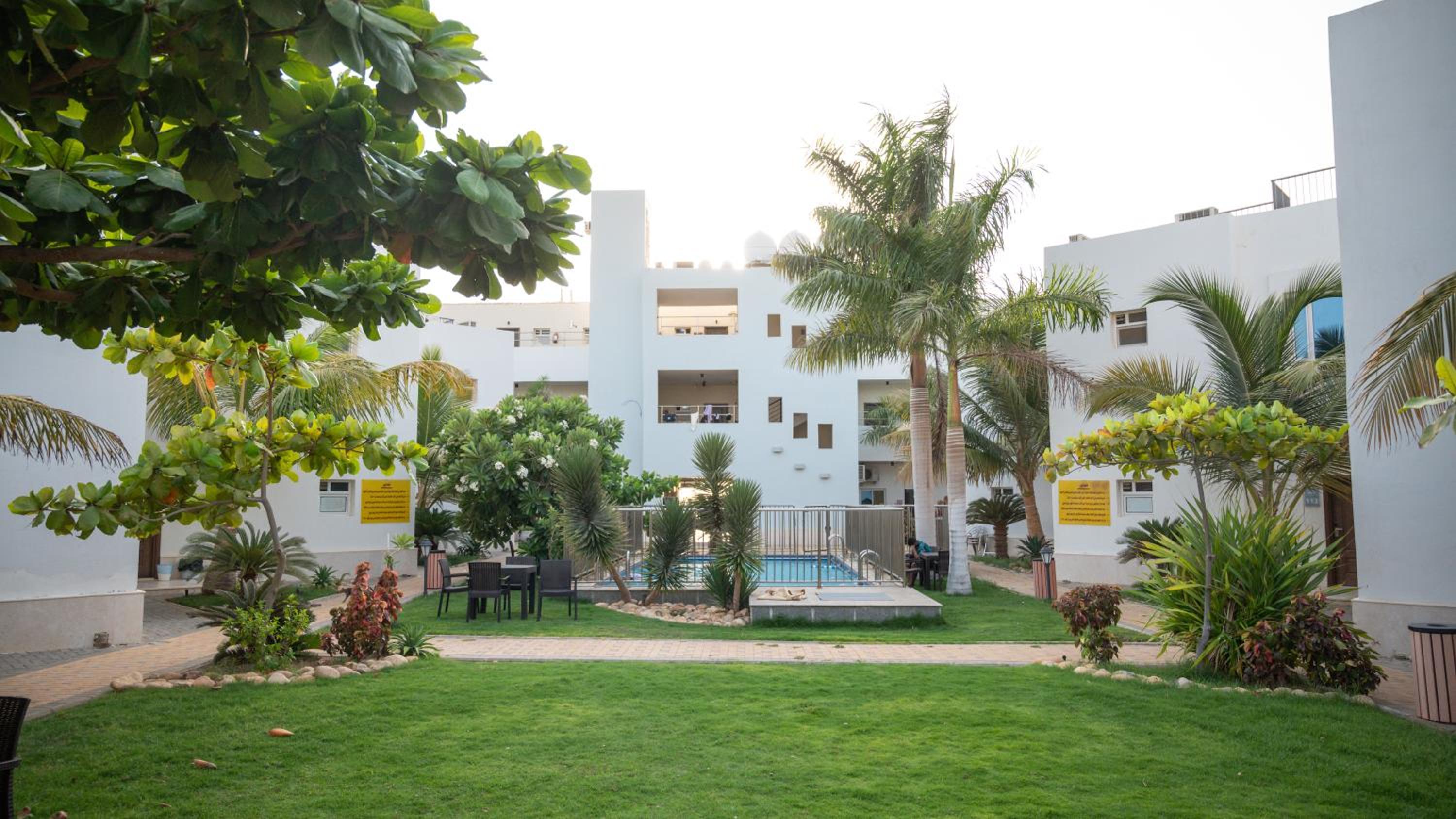 Al Jar Resort - Families Only