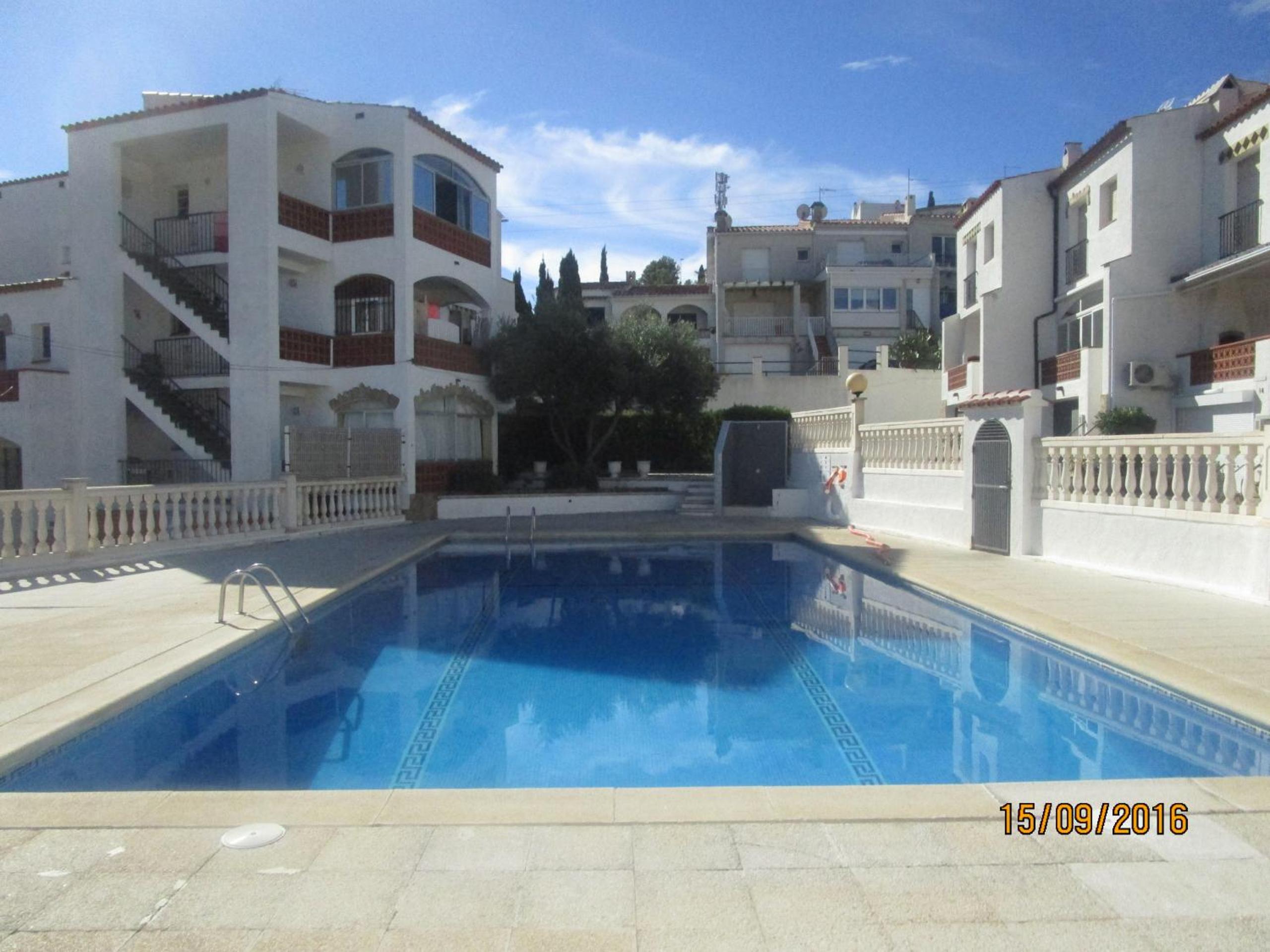 PuigRom 39b - Estudio con piscina comunitaria view 4