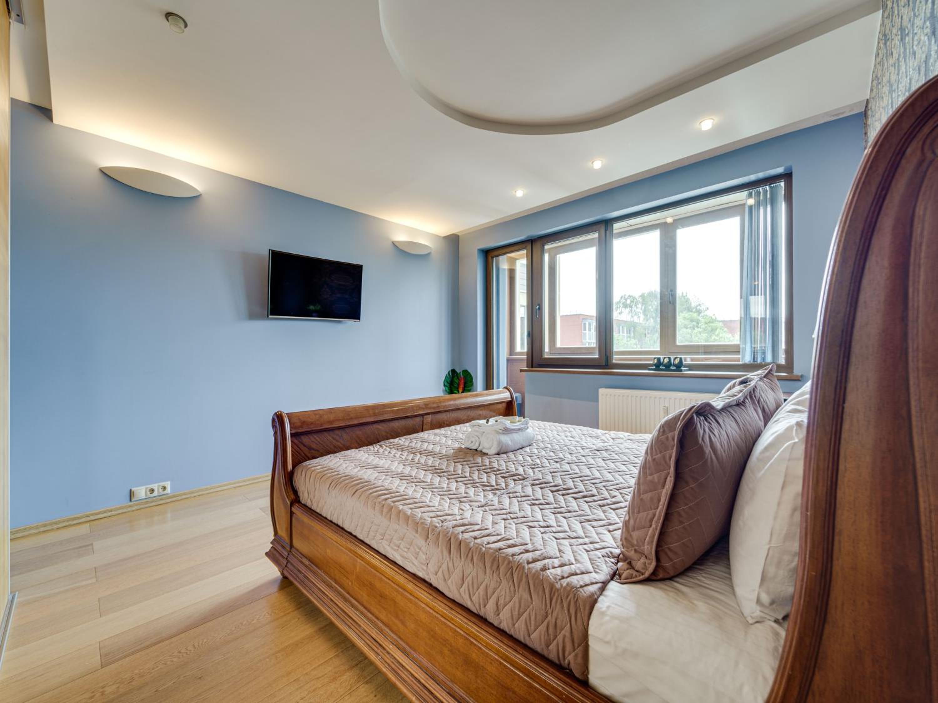 Charming two bedroom apartment - Self check in view 4