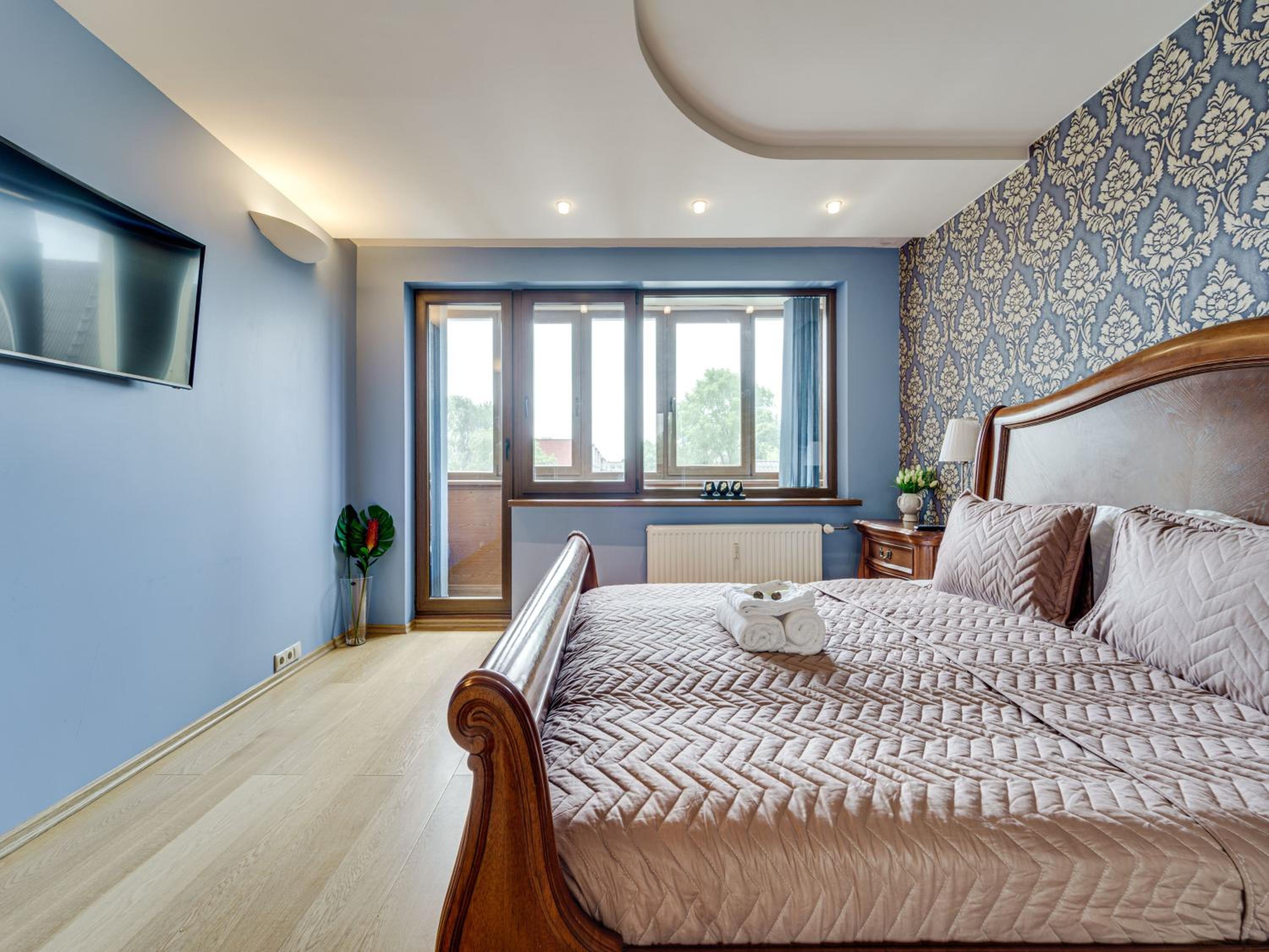 Charming two bedroom apartment - Self check in view 3