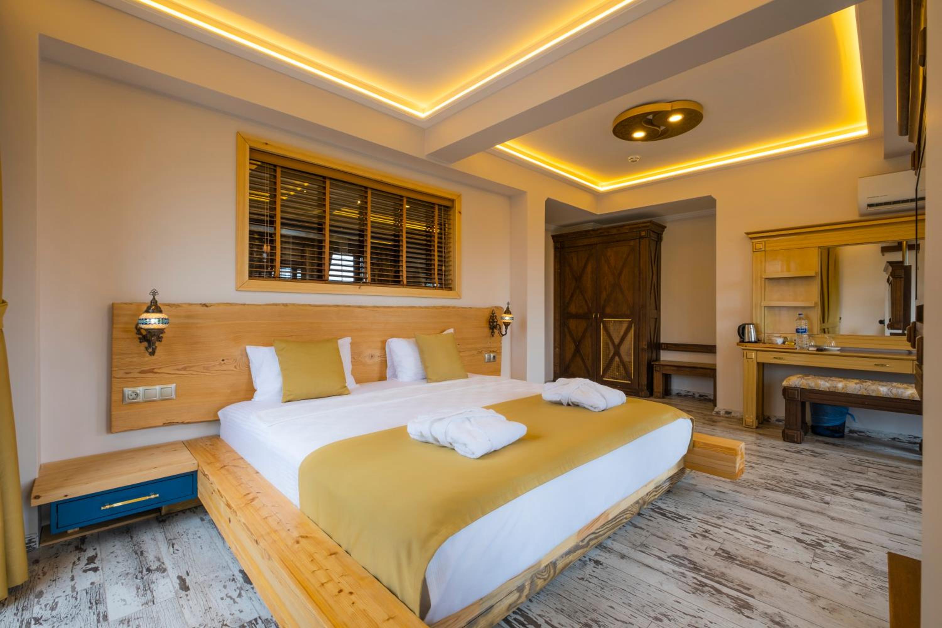 Reis Royal Otel - Image 36