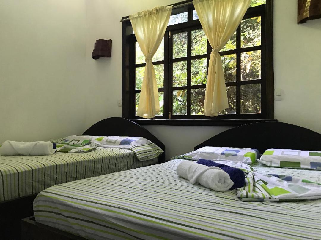 FLOR DE PARAISO BUNGALOWS