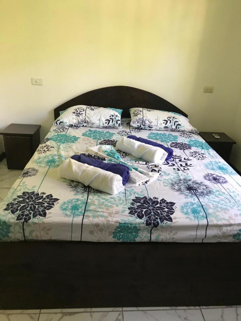 FLOR DE PARAISO BUNGALOWS