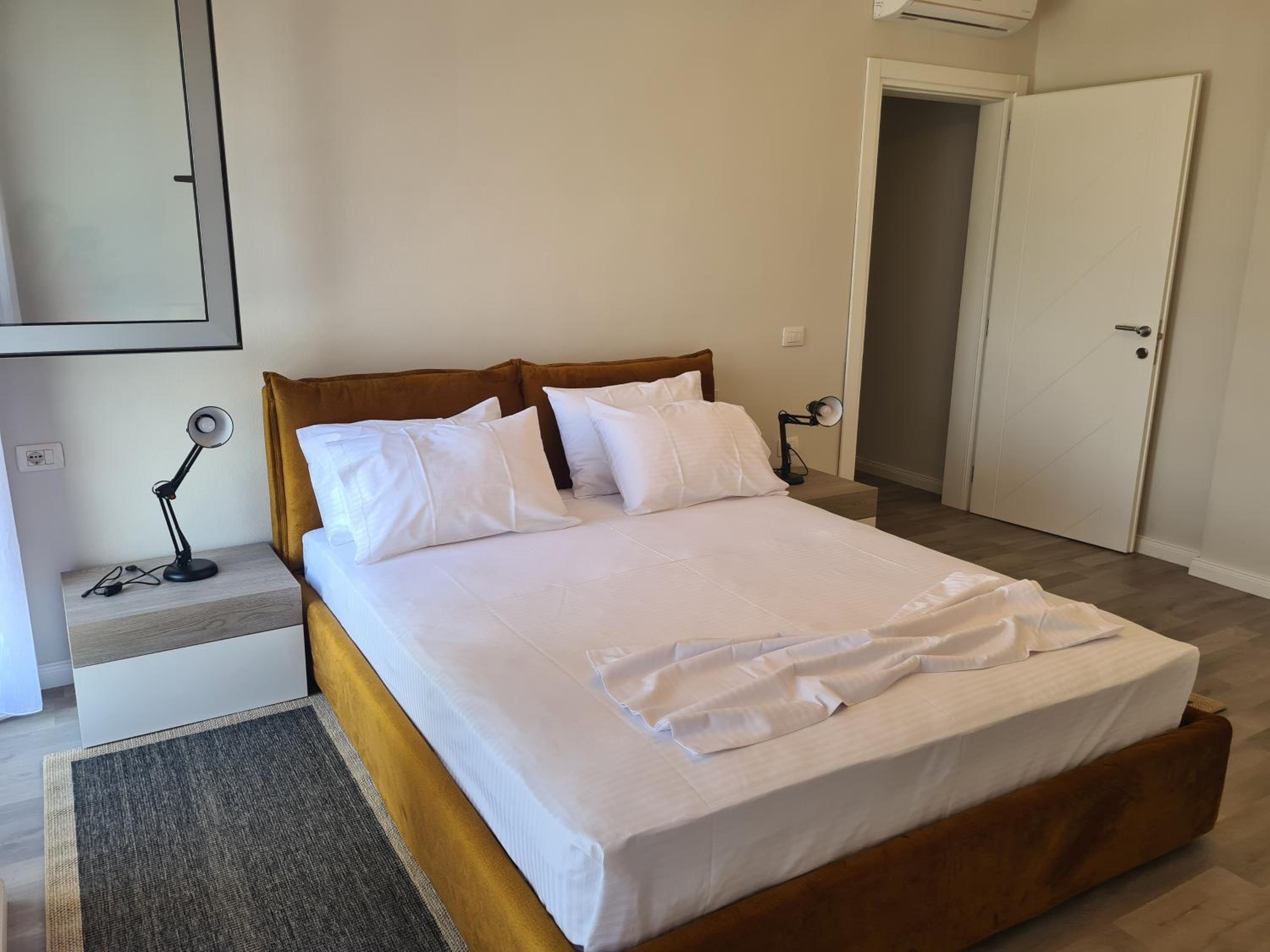 Old Beach Apartment Vlora