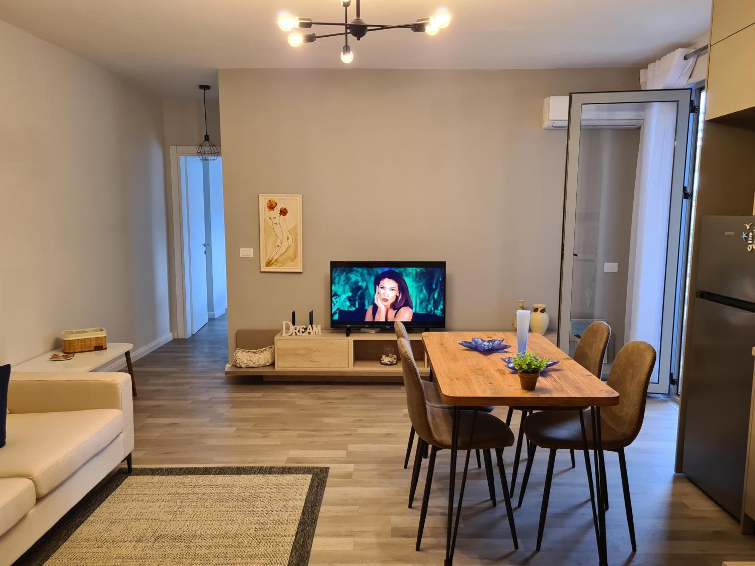 Old Beach Apartment Vlora