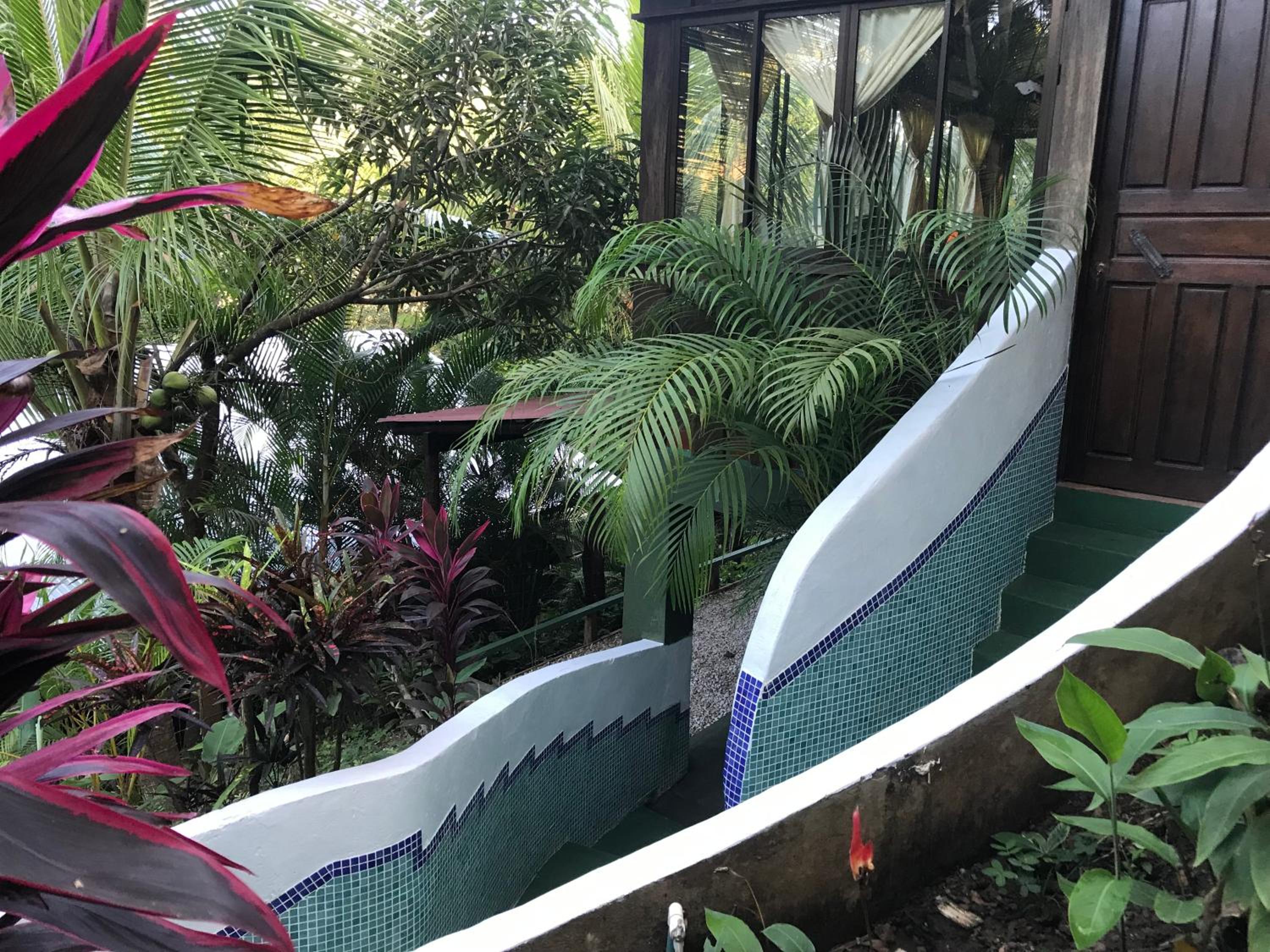 FLOR DE PARAISO BUNGALOWS