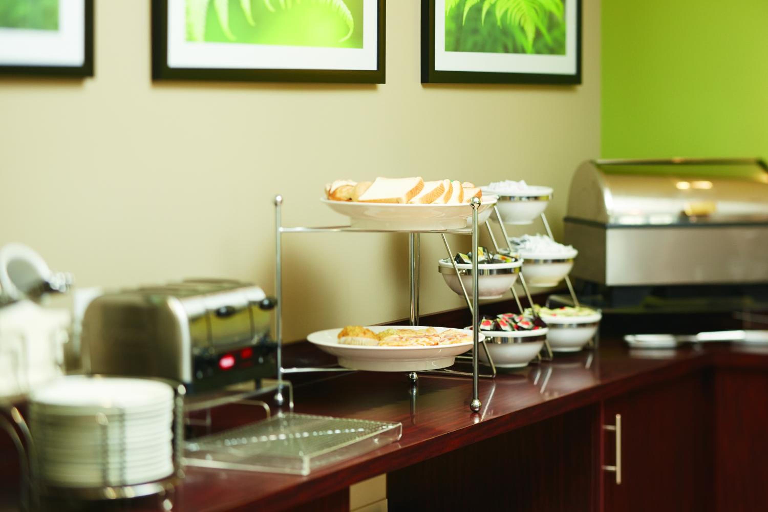 Regina Vacations - Sleep Inn Regina East - Property Image 5