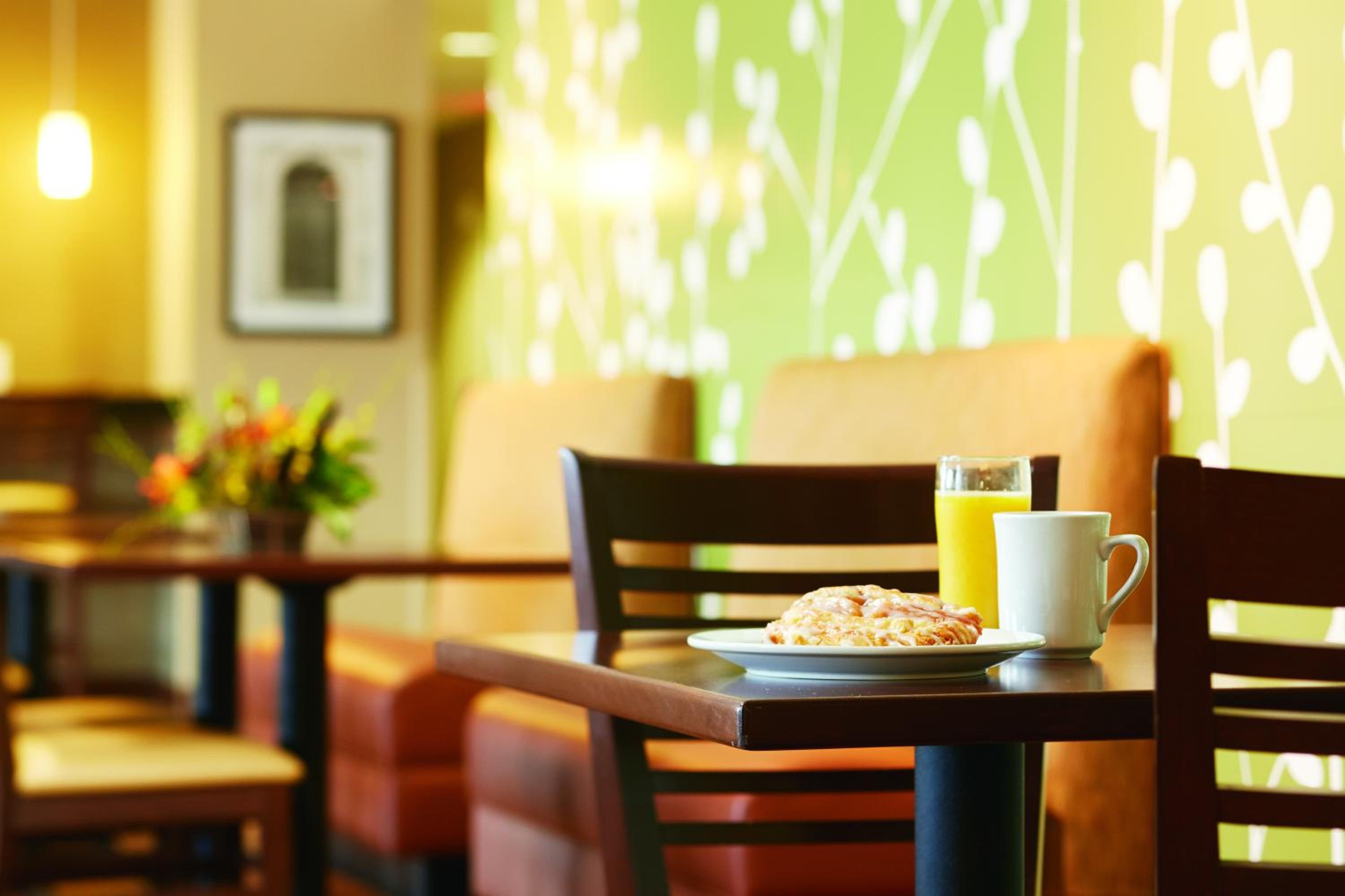 Regina Vacations - Sleep Inn Regina East - Property Image 7