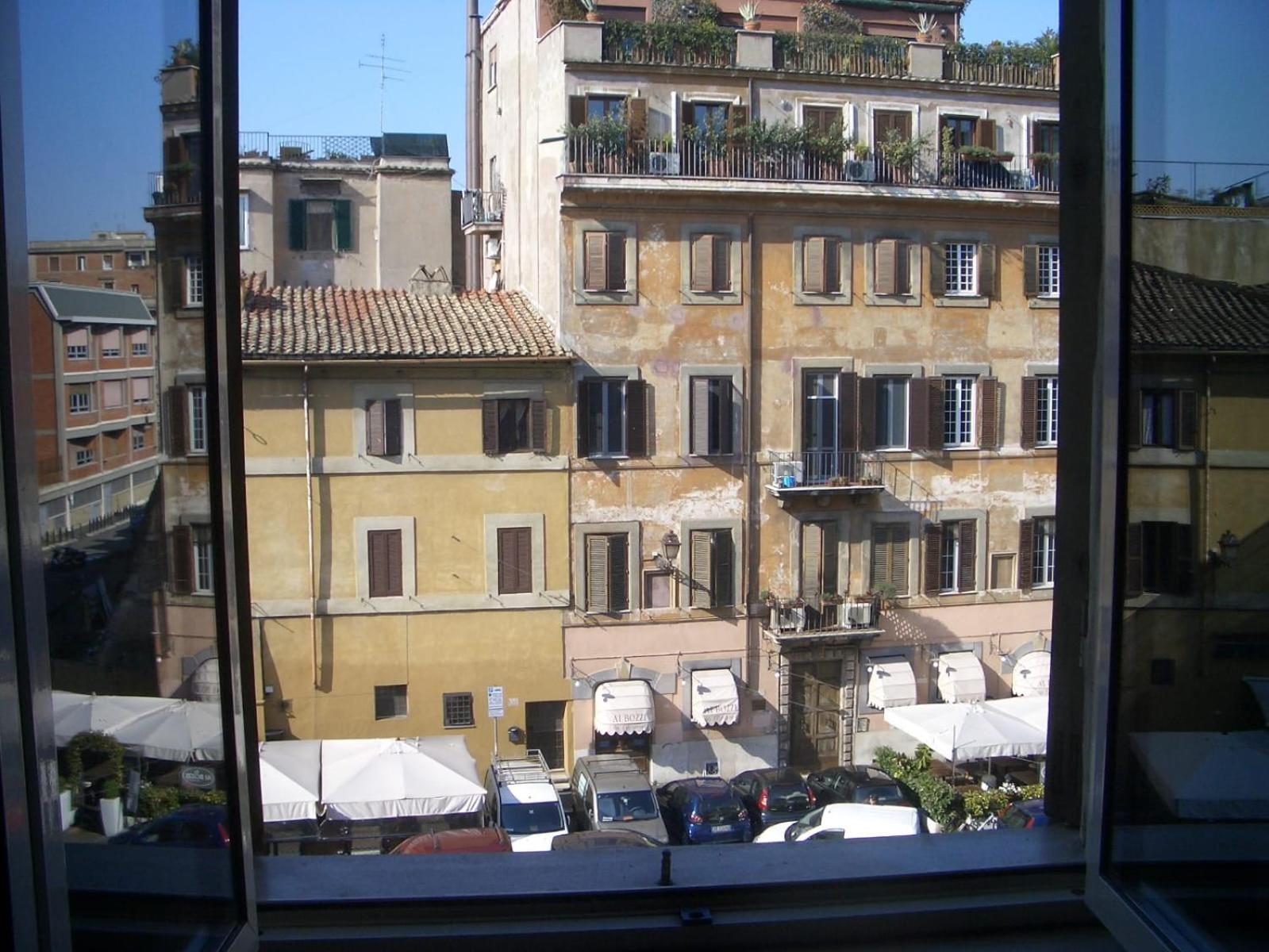 Trastevere Rome's Heart charming appartment 8