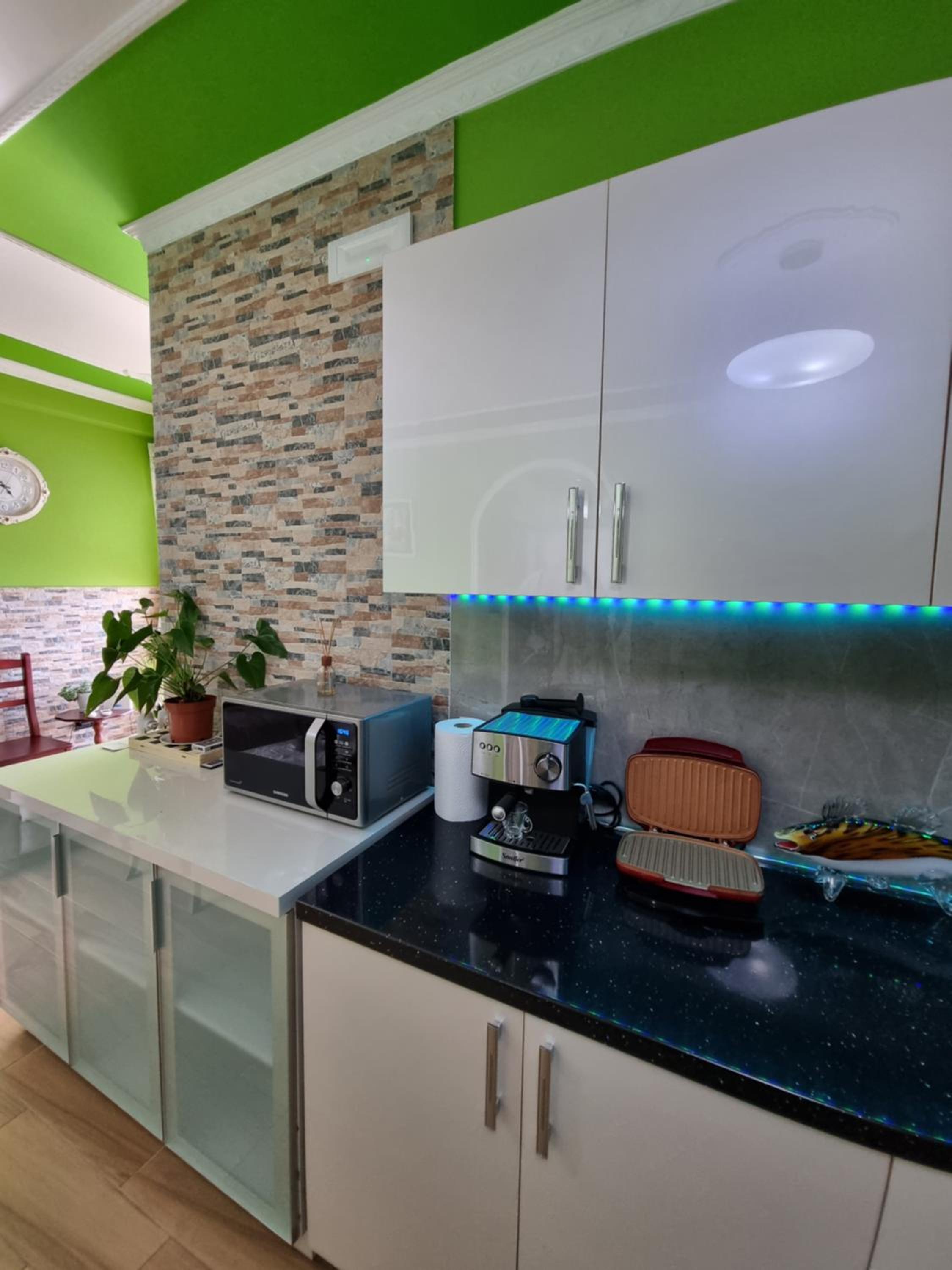 Seaview Luxury Apartment