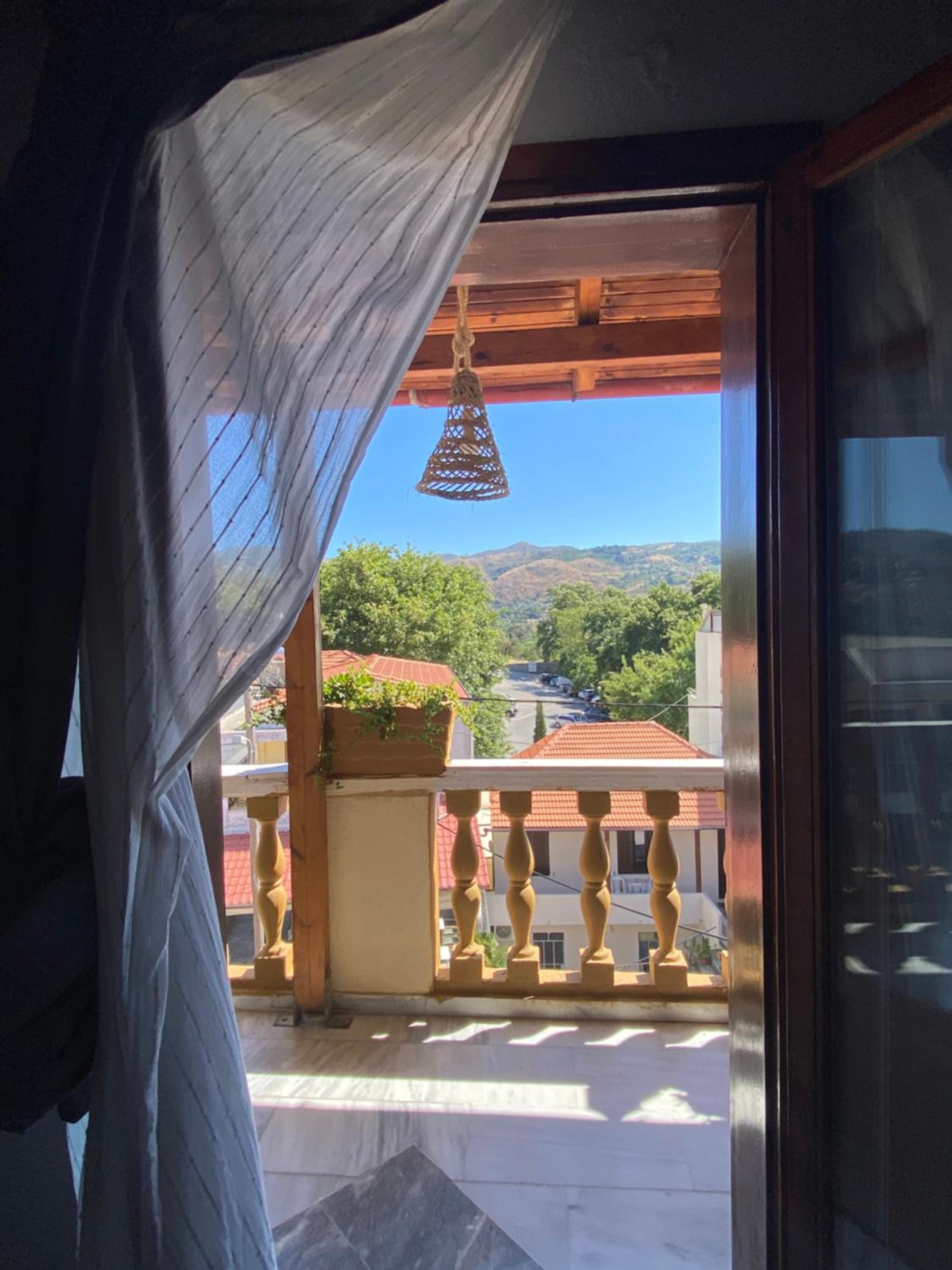 Costas Inn