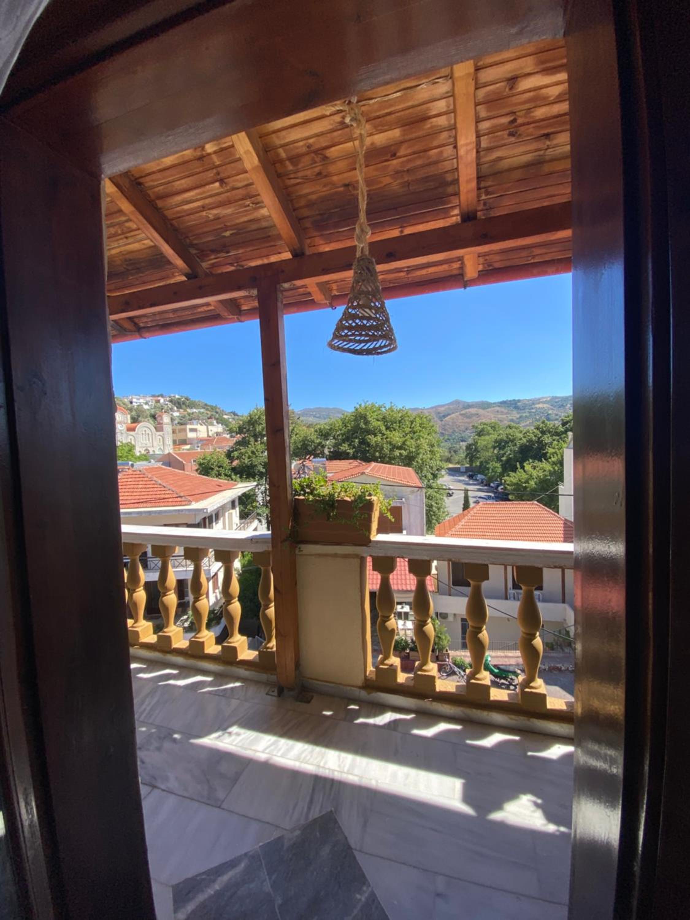 Costas Inn