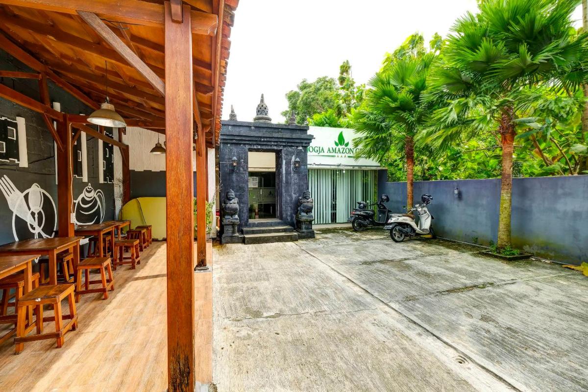 outdoor BBQ area