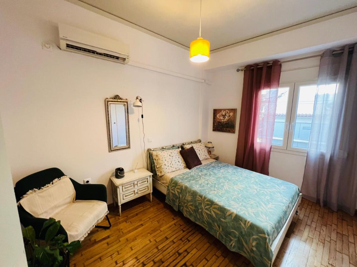 Comfortable 2-bedroom apartment near city center 100m from metro photo 5