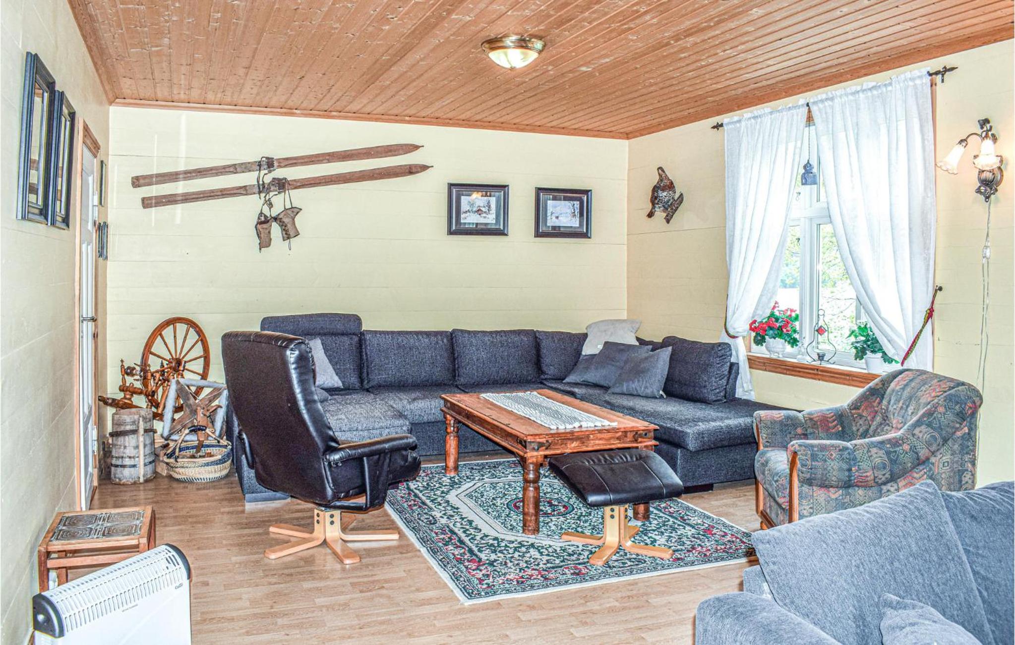 Nice Home In Vik I Sogn With Jacuzzi view 2