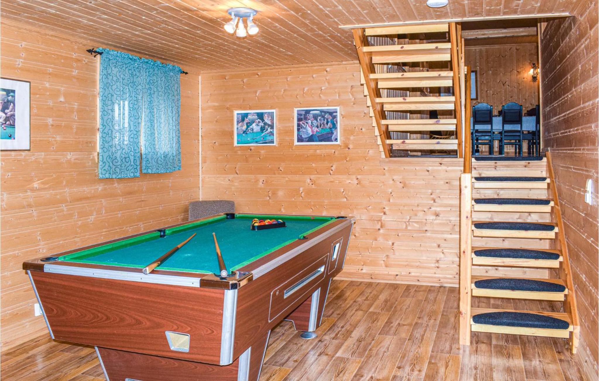 Nice Home In Vik I Sogn With Jacuzzi view 5