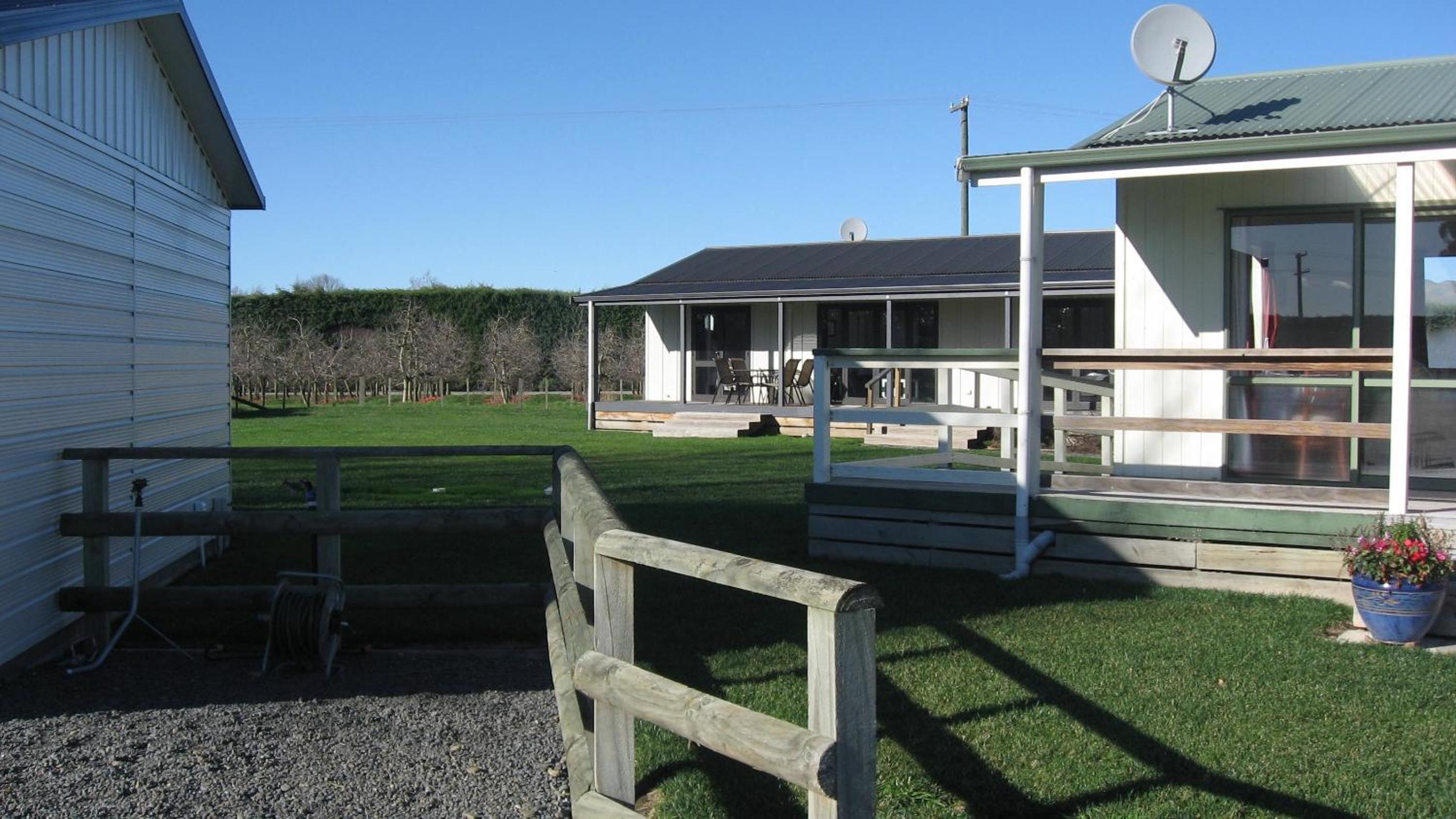 Bluebell Lodge and Cottage