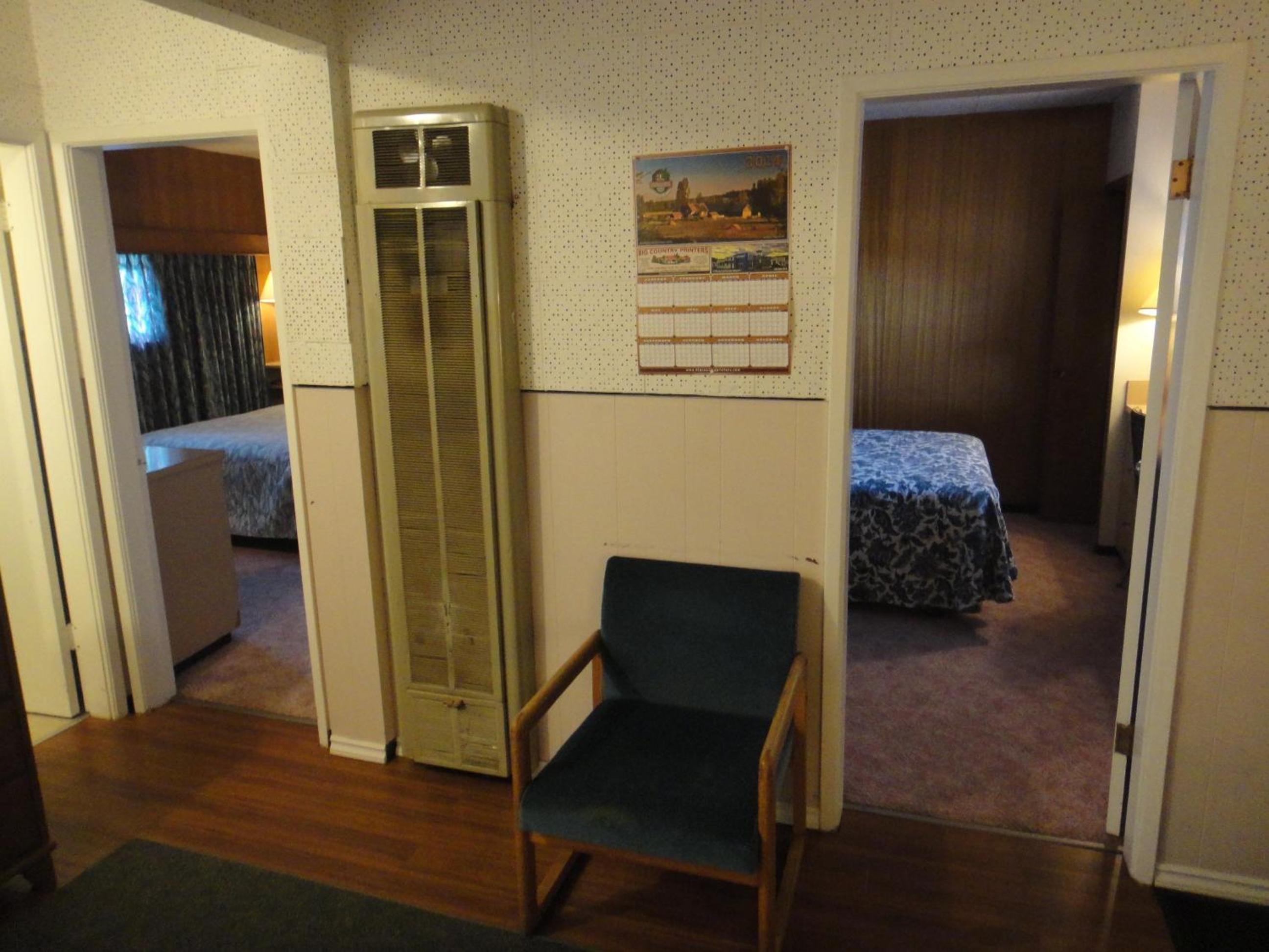 Airport Inn
