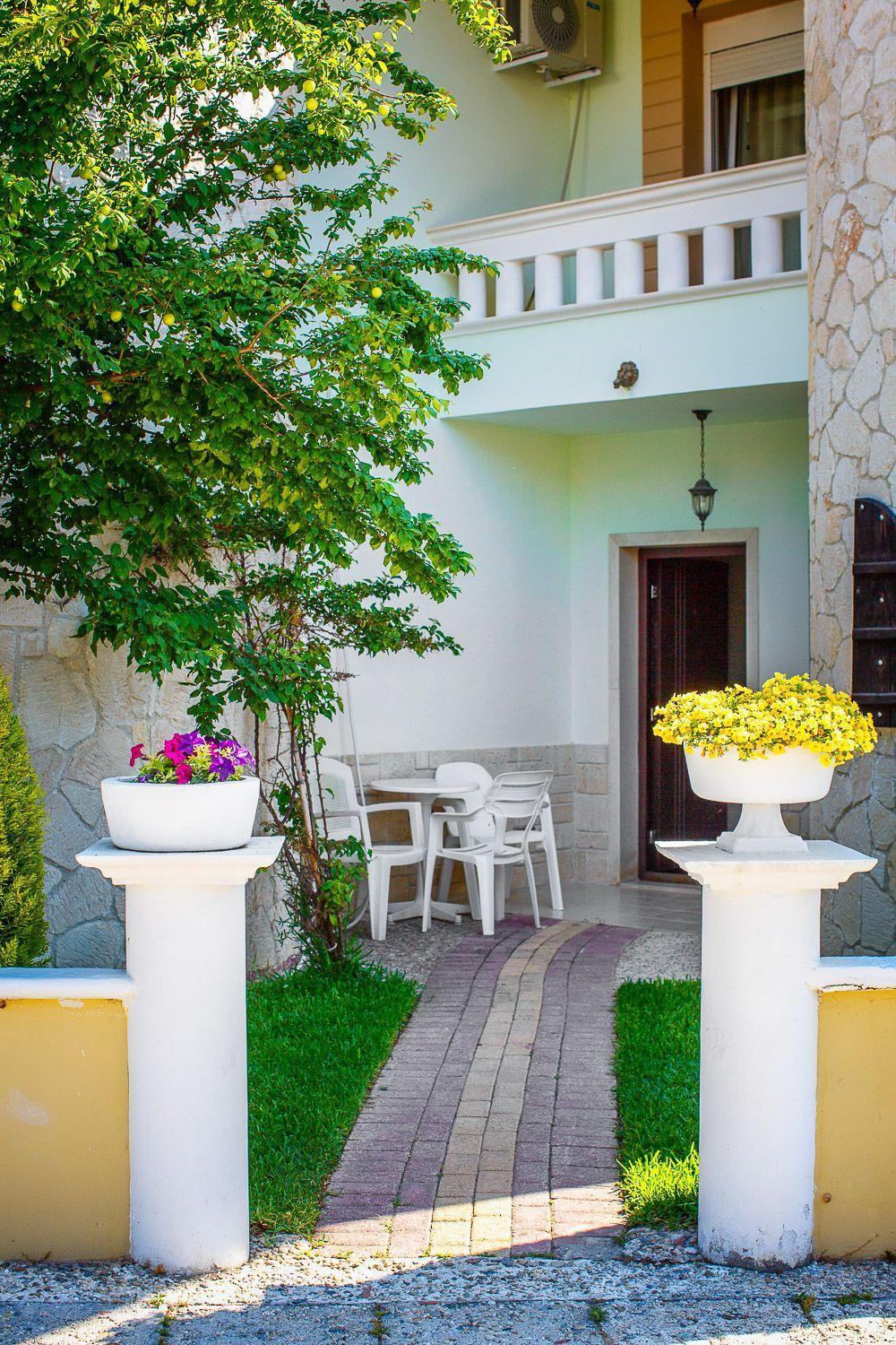 Apartments Alexandros