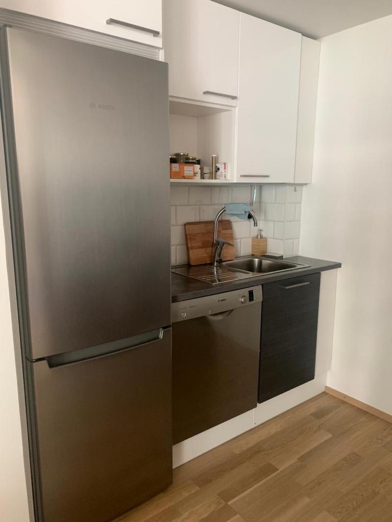 Modern one bedroom apartment nearby Airport