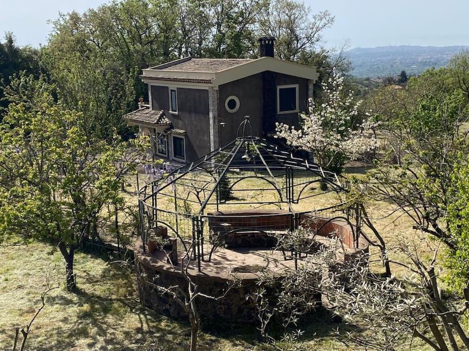 Villa Caterina, alle pendici del Vulcano Etna