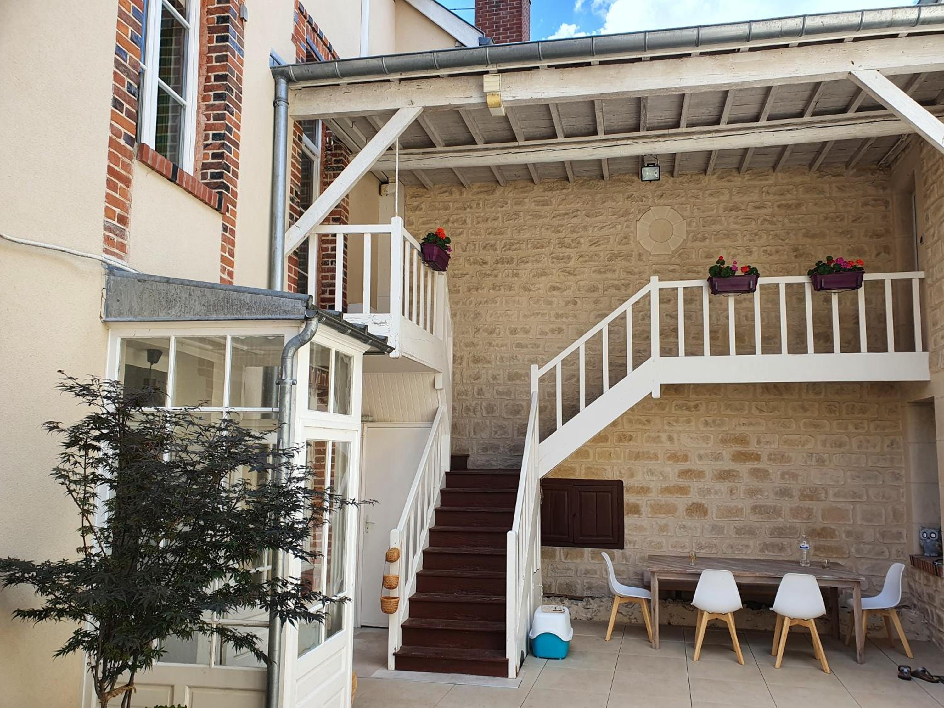 La Cour des Marotiers view 2