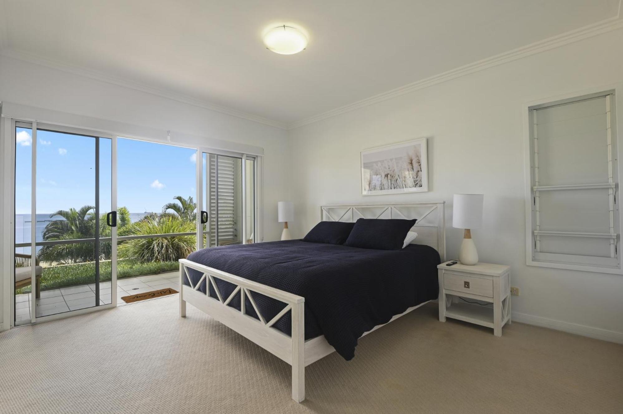 Deep Blue Apartment 1 Tangalooma view 5