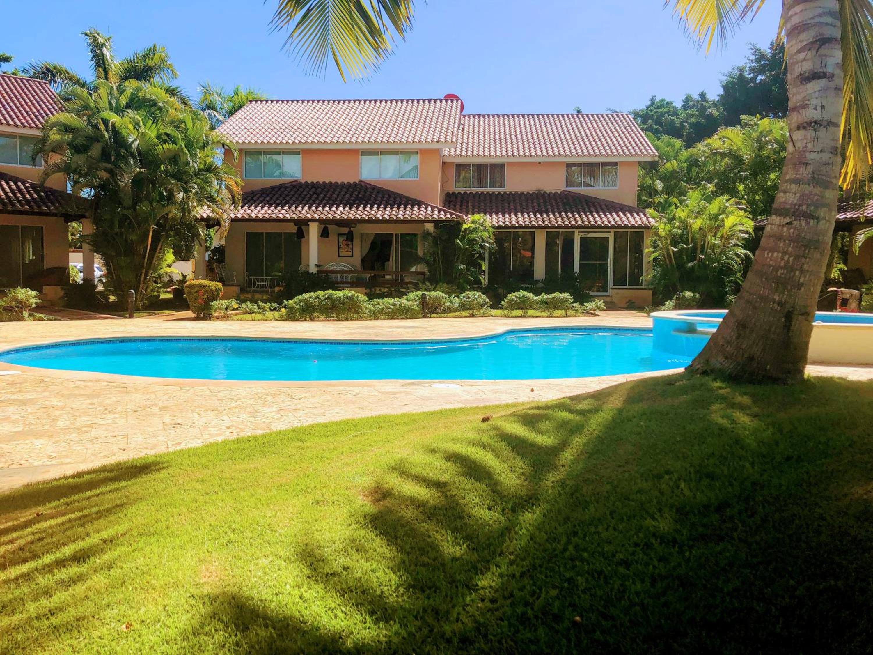 Beautiful Villa Metro Country Club, Juan Dolio Beach