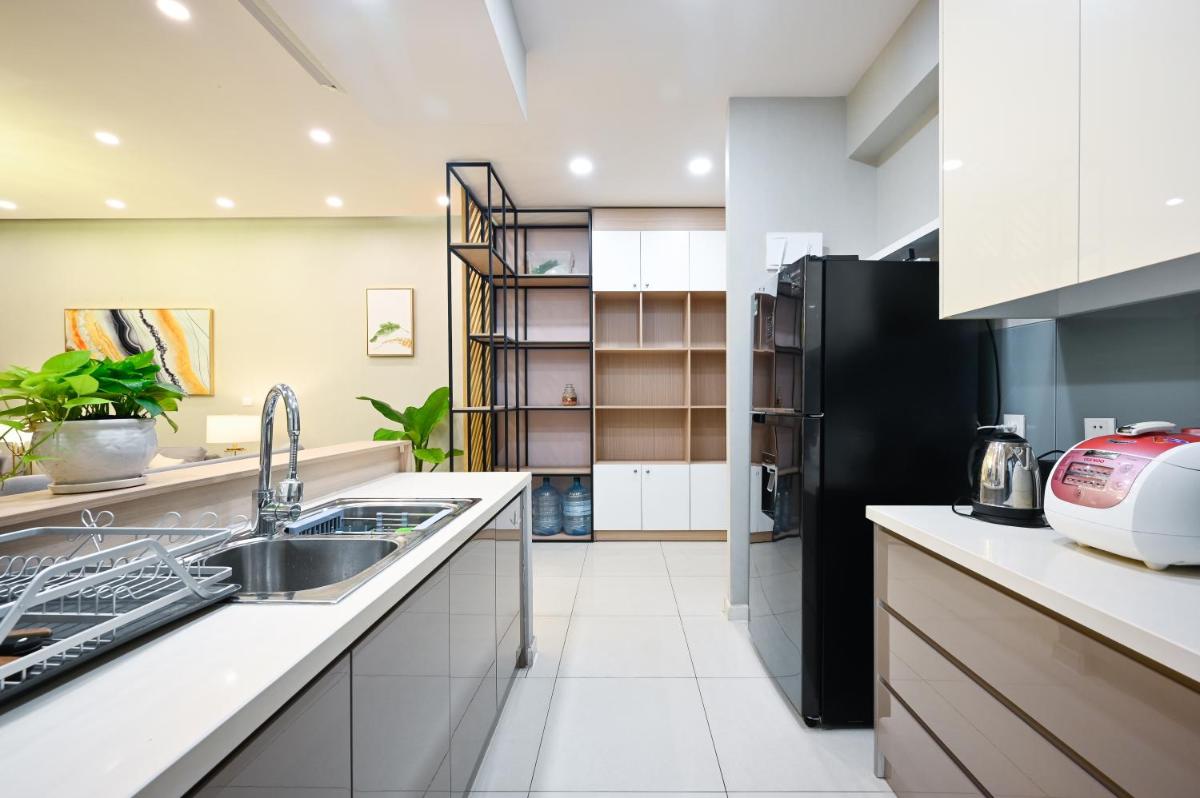Estella Heights Saigon City View 2BR Apartment & Pool