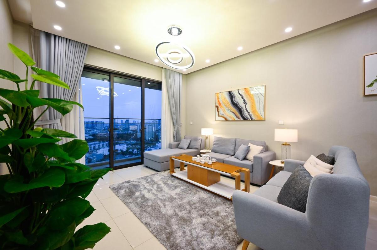 Estella Heights Saigon City View 2BR Apartment & Pool