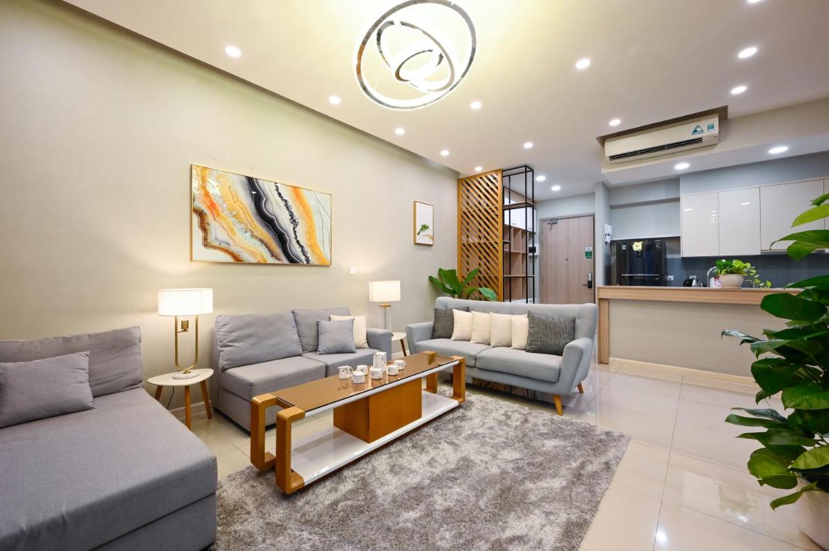 Estella Heights Saigon City View 2BR Apartment & Pool