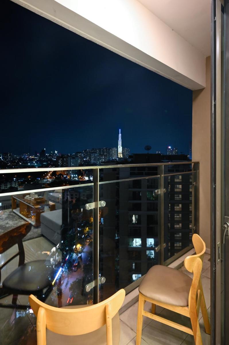 Estella Heights Saigon City View 2BR Apartment & Pool