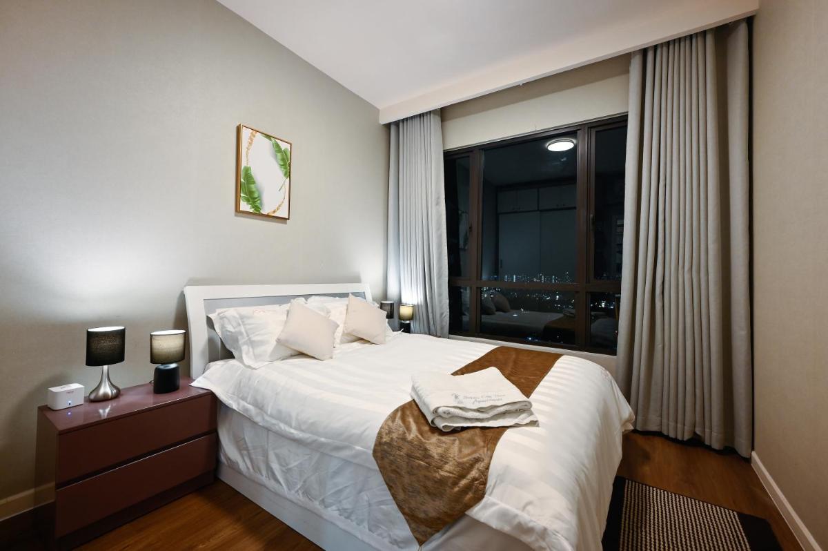 Estella Heights Saigon City View 2BR Apartment & Pool