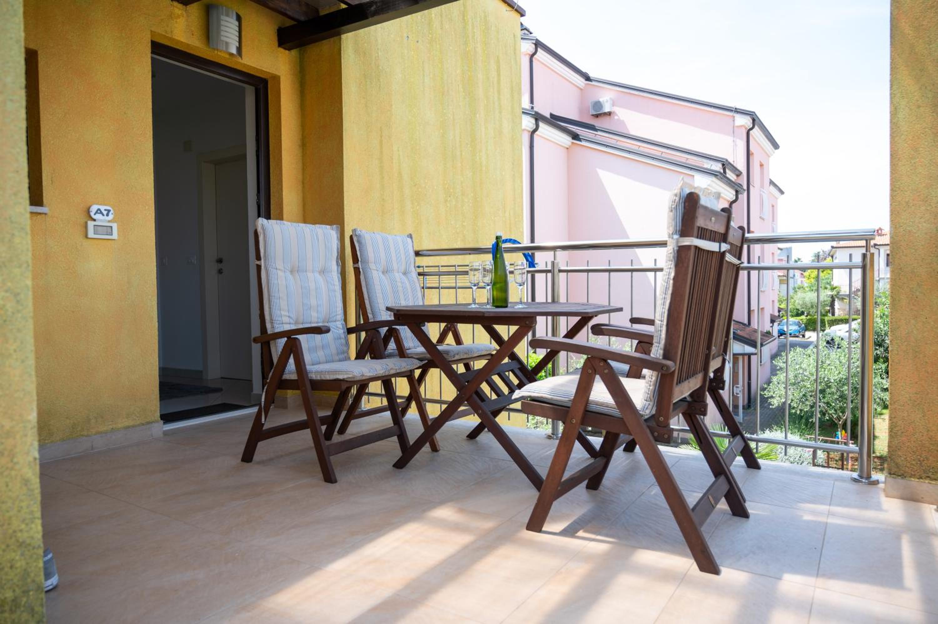 Photo 83