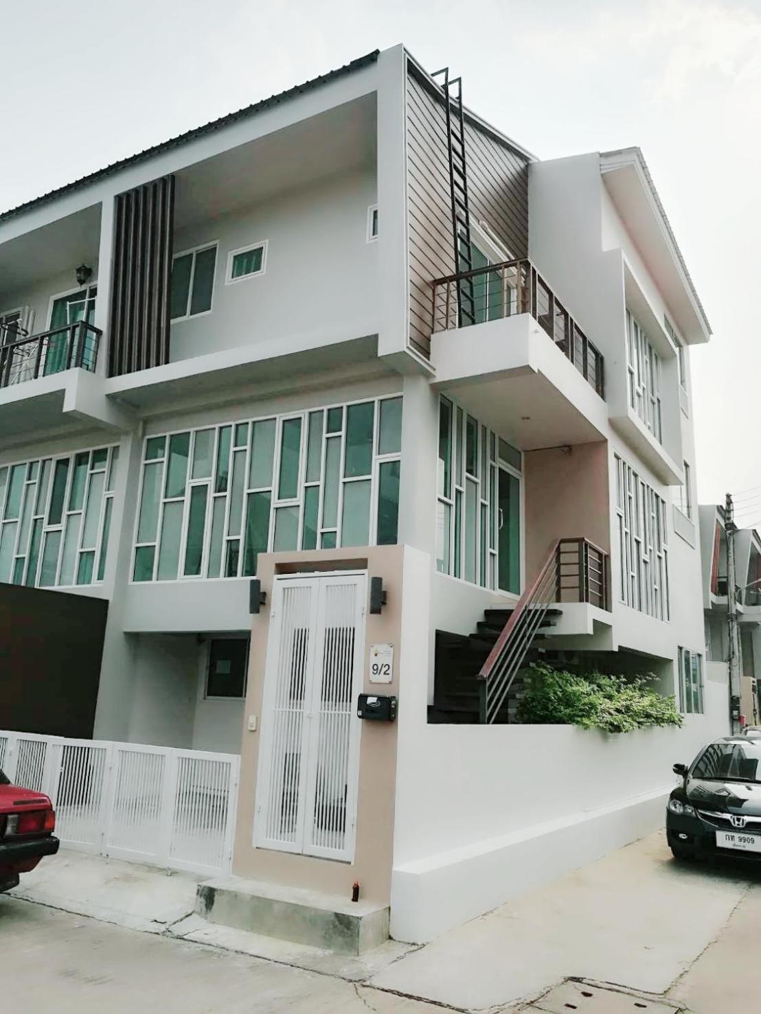 Hotel Close Maya Nimman 5bedroom Villa