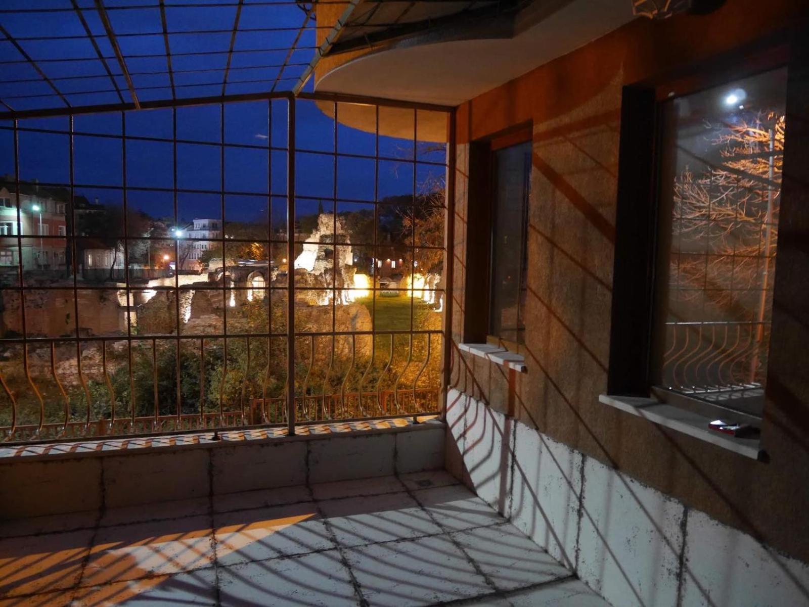 Roman Thermae 2bdrm Sunny Apartment