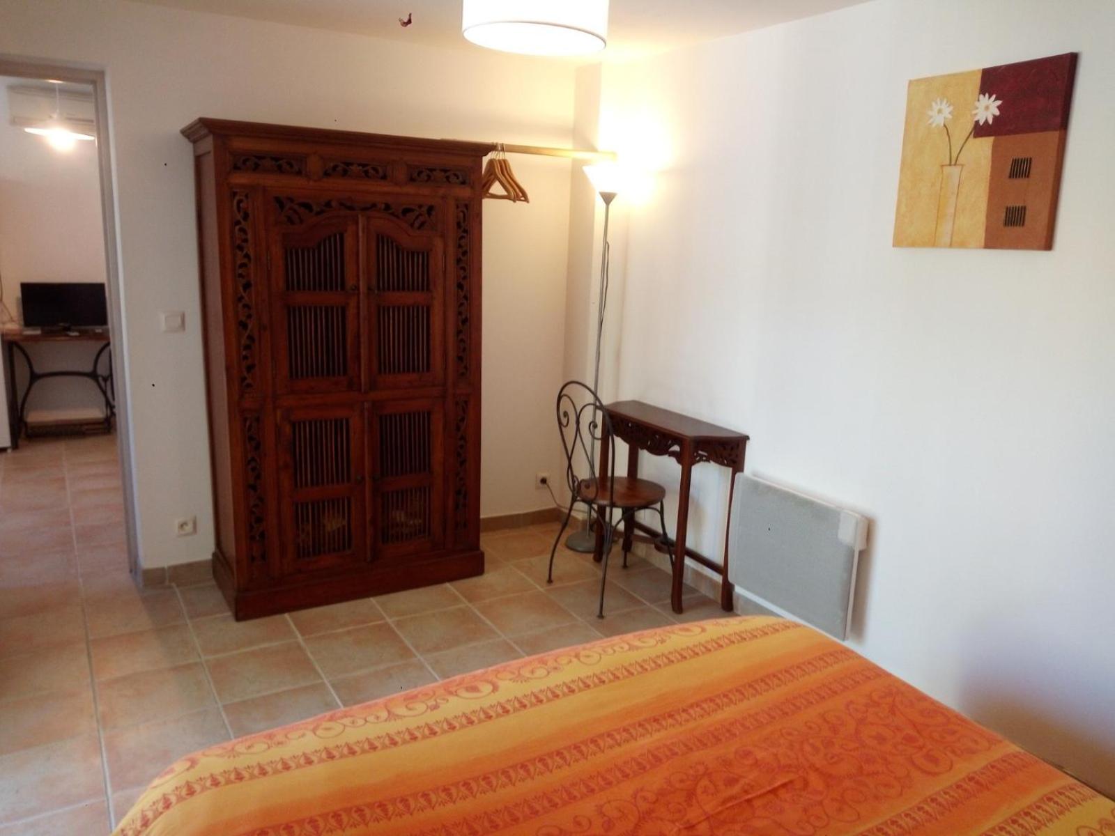 Gîte L'Orangeraie - 2 Adultes - 2 enfants view 3
