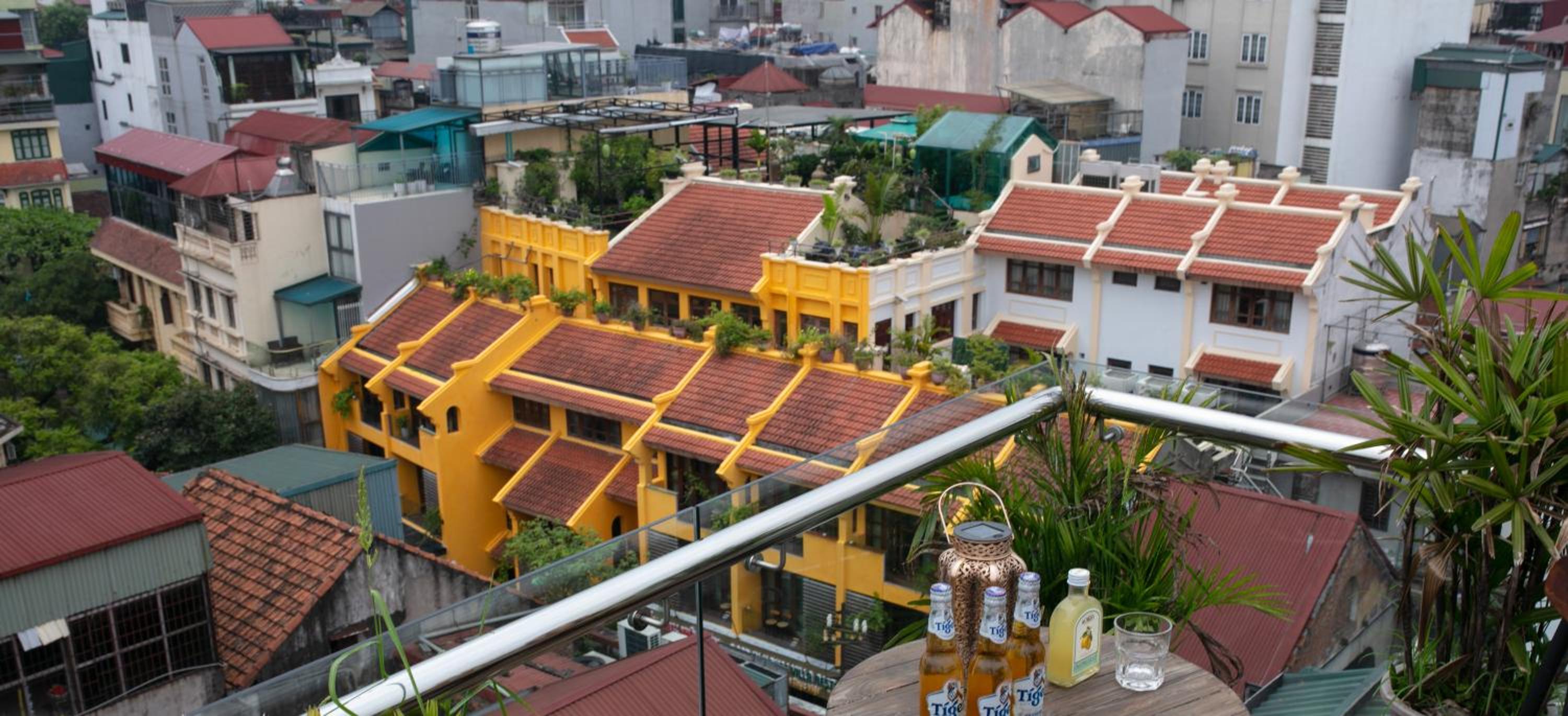 Downtown Hostel & Rooftop Bar