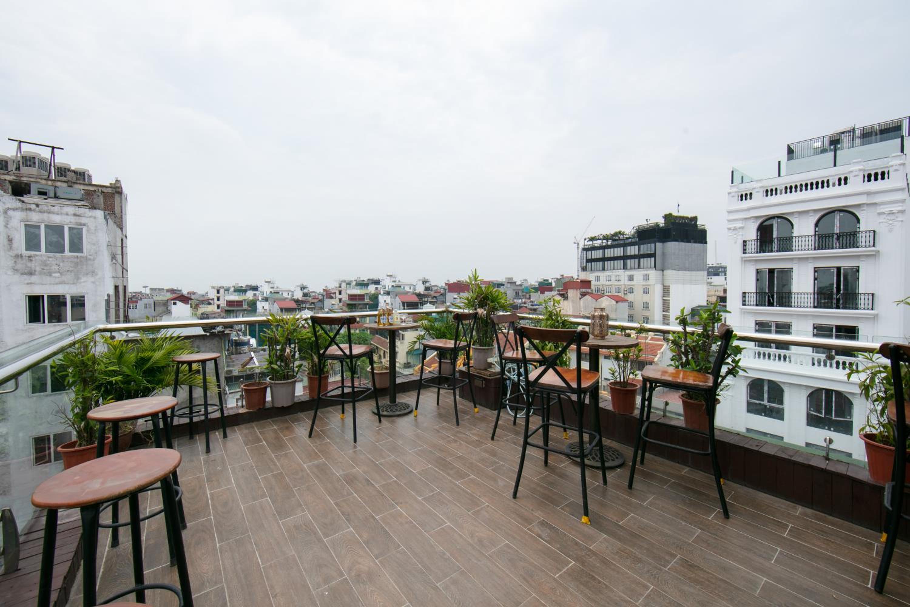 Downtown Hostel & Rooftop Bar