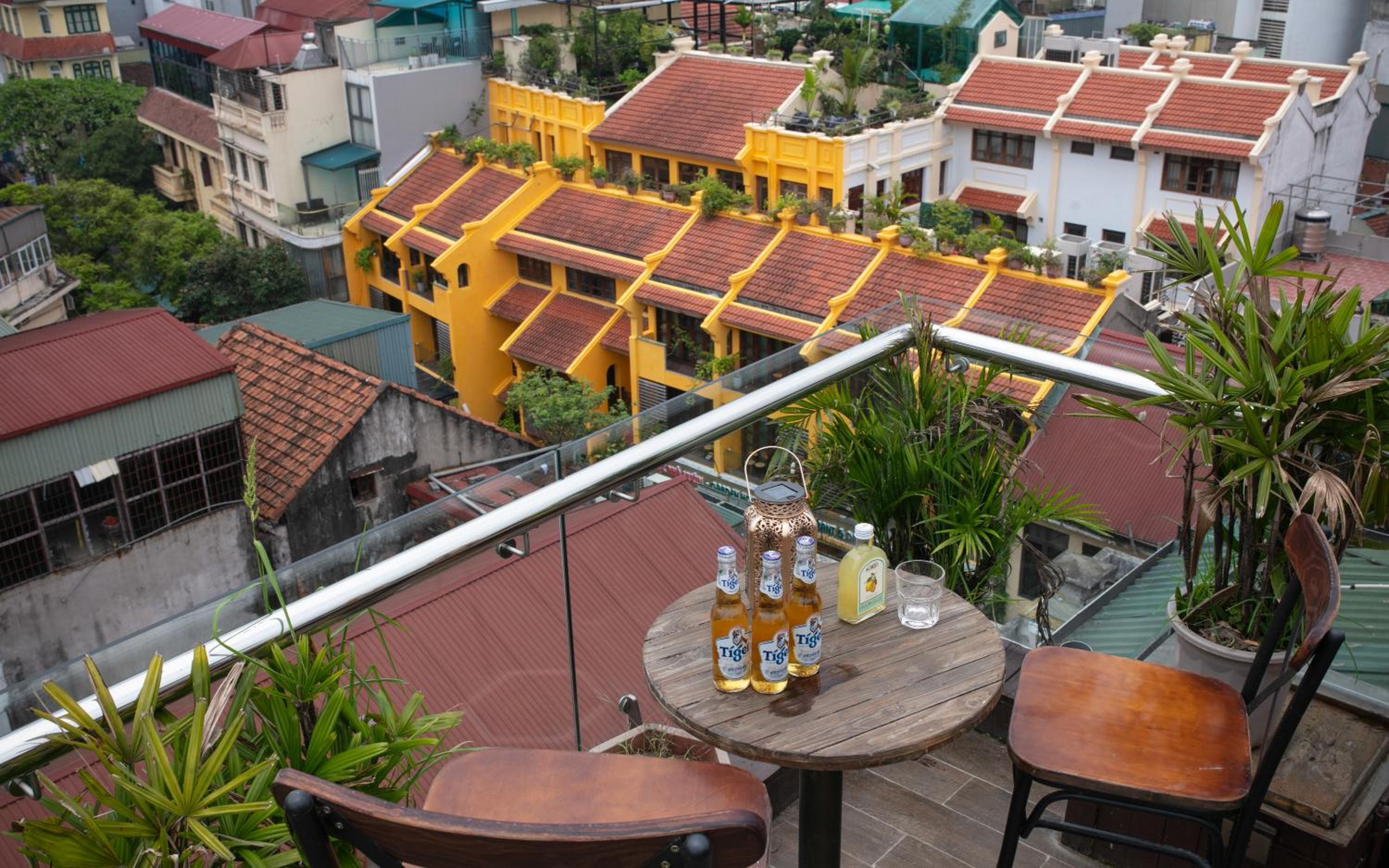 Downtown Hostel & Rooftop Bar