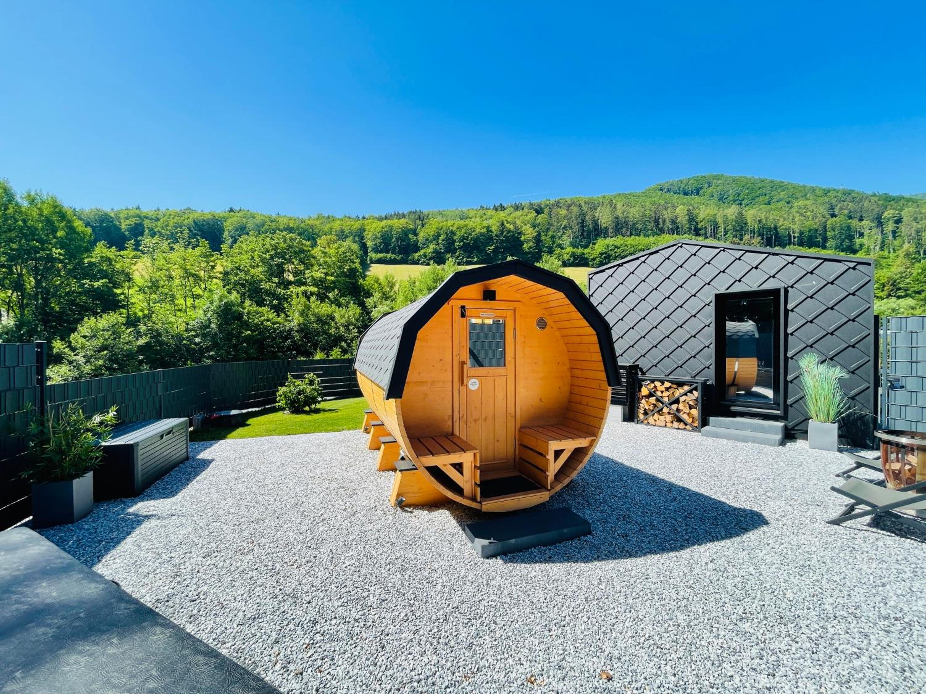 Voralpen Lodge - Ferienhaus mit Gym, Sauna & Hot Tub view 5