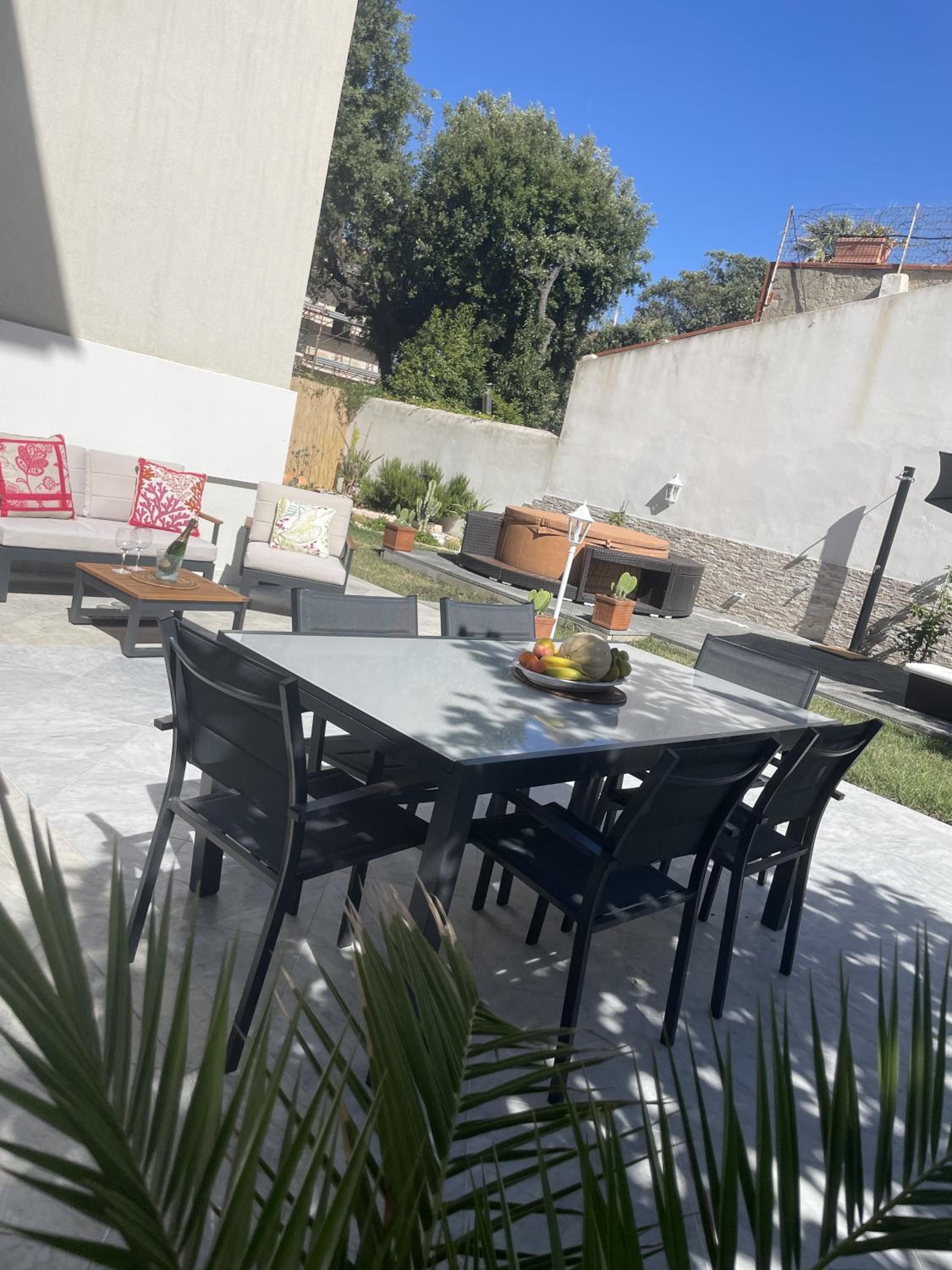 Villa Bianca a few steps by the sea with exclusive garden & jacuzzi view 5