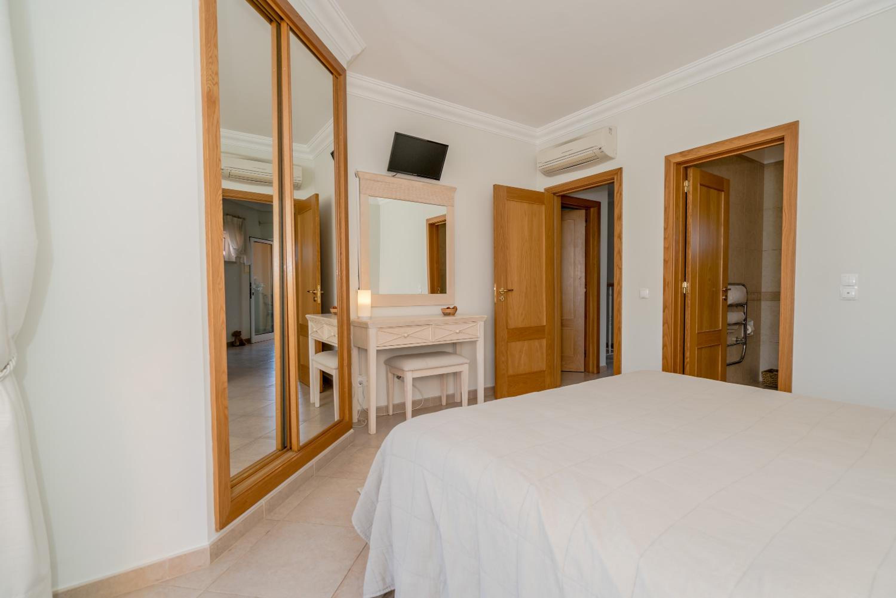 Beautiful Villa on Boavista Golf Resort - Daily Service & Spa Access view 3