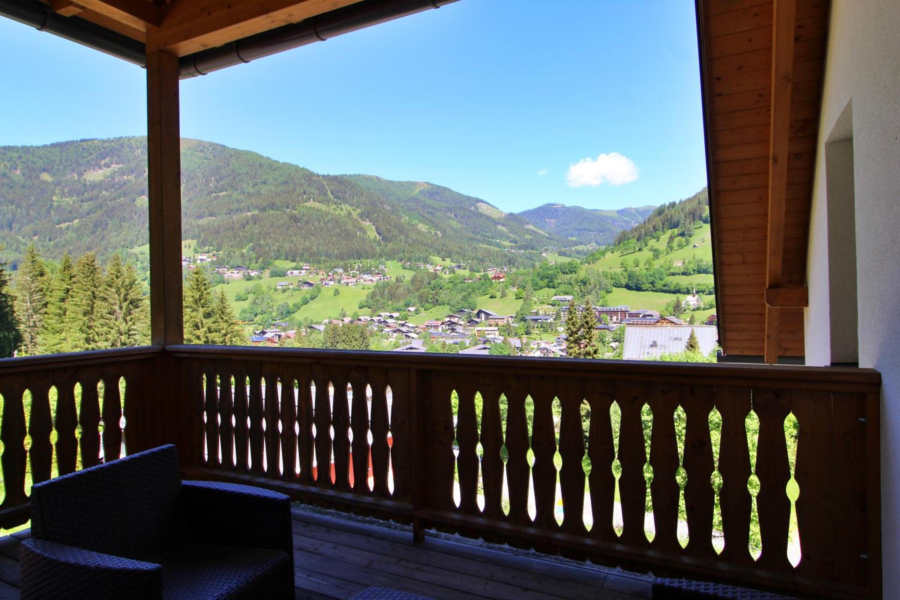 Ski-to-door Apartment PISTENBLICK