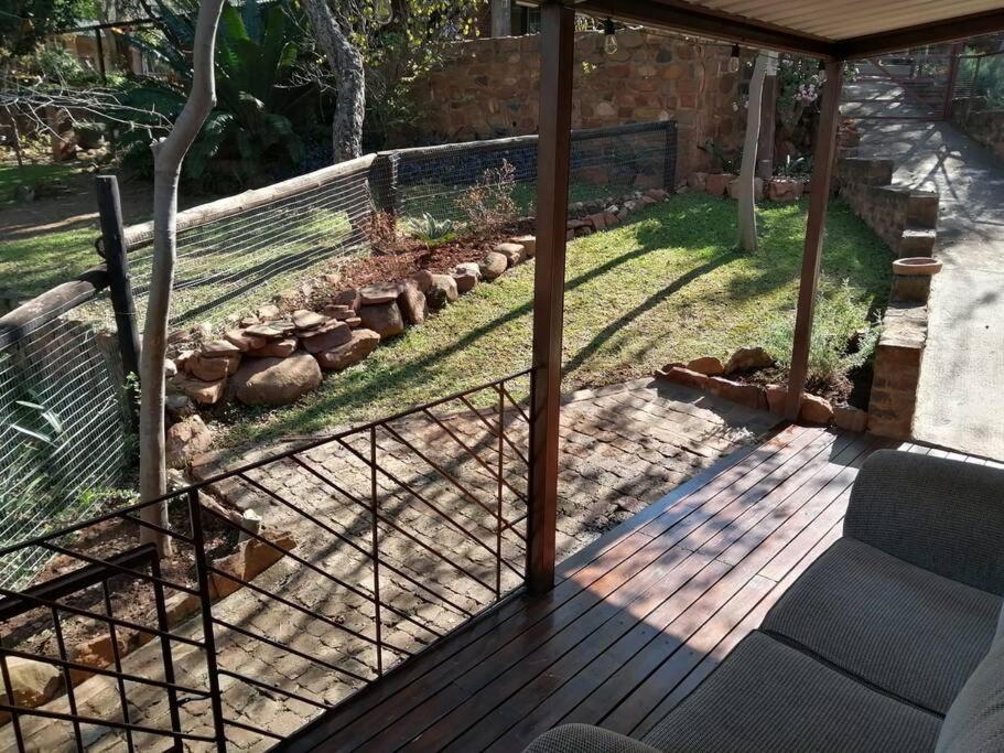 Wild Olive Cottage in Hartbeespoort view 3