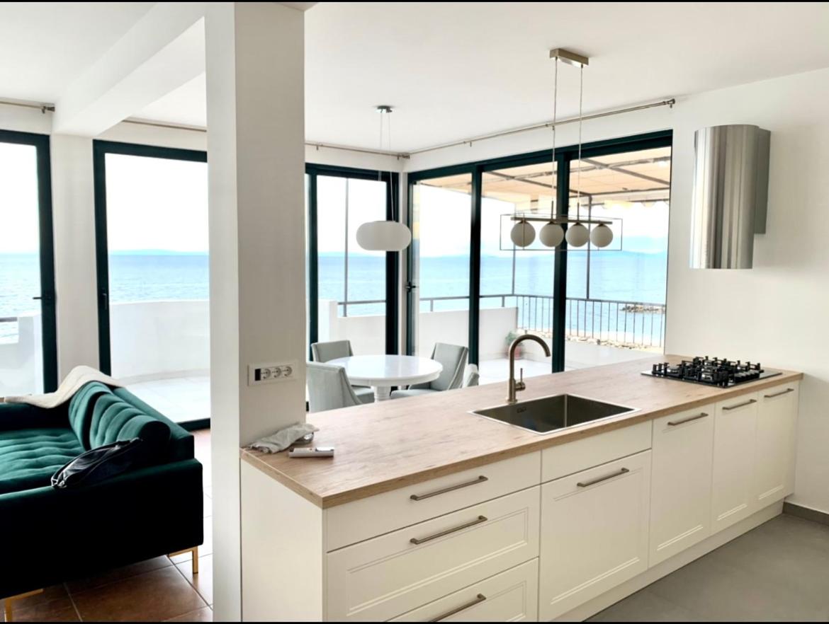 Luxurious Four Bedroom Beach Penthouse view 2