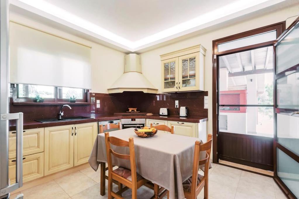 Villa Maribia with Private pool view 4