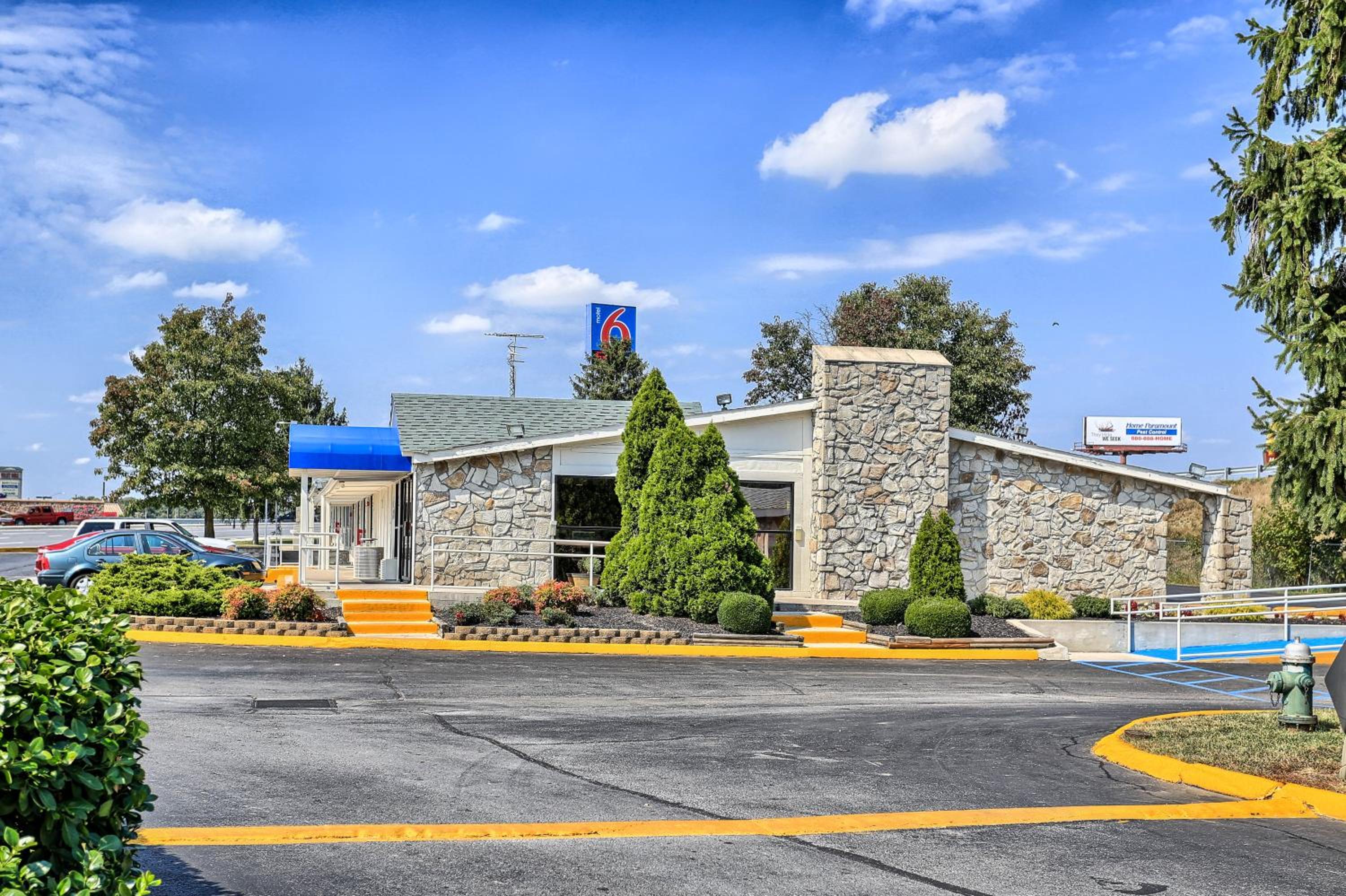 Motel 6 Hagerstown MD