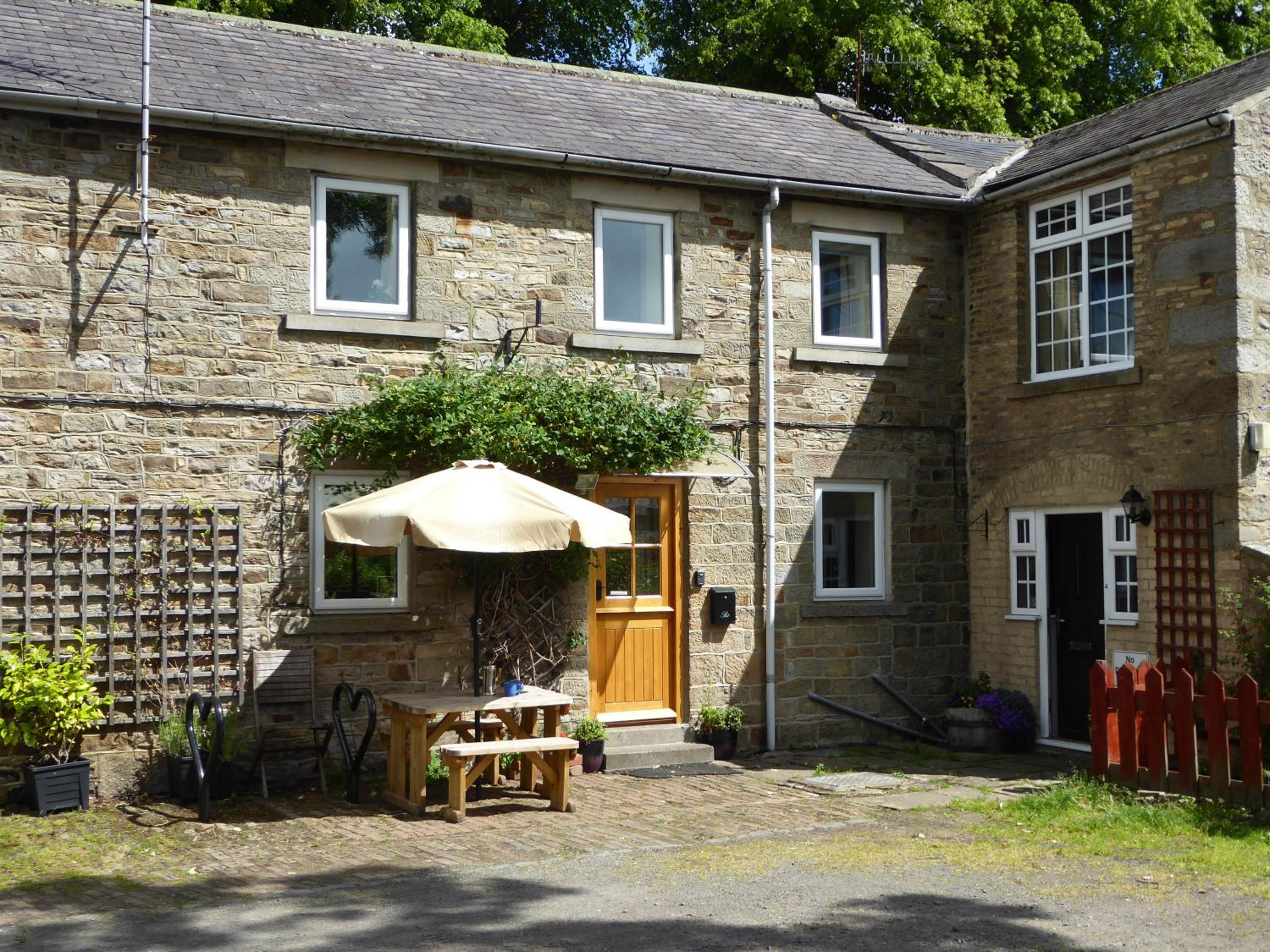 Mews Cottage view 3