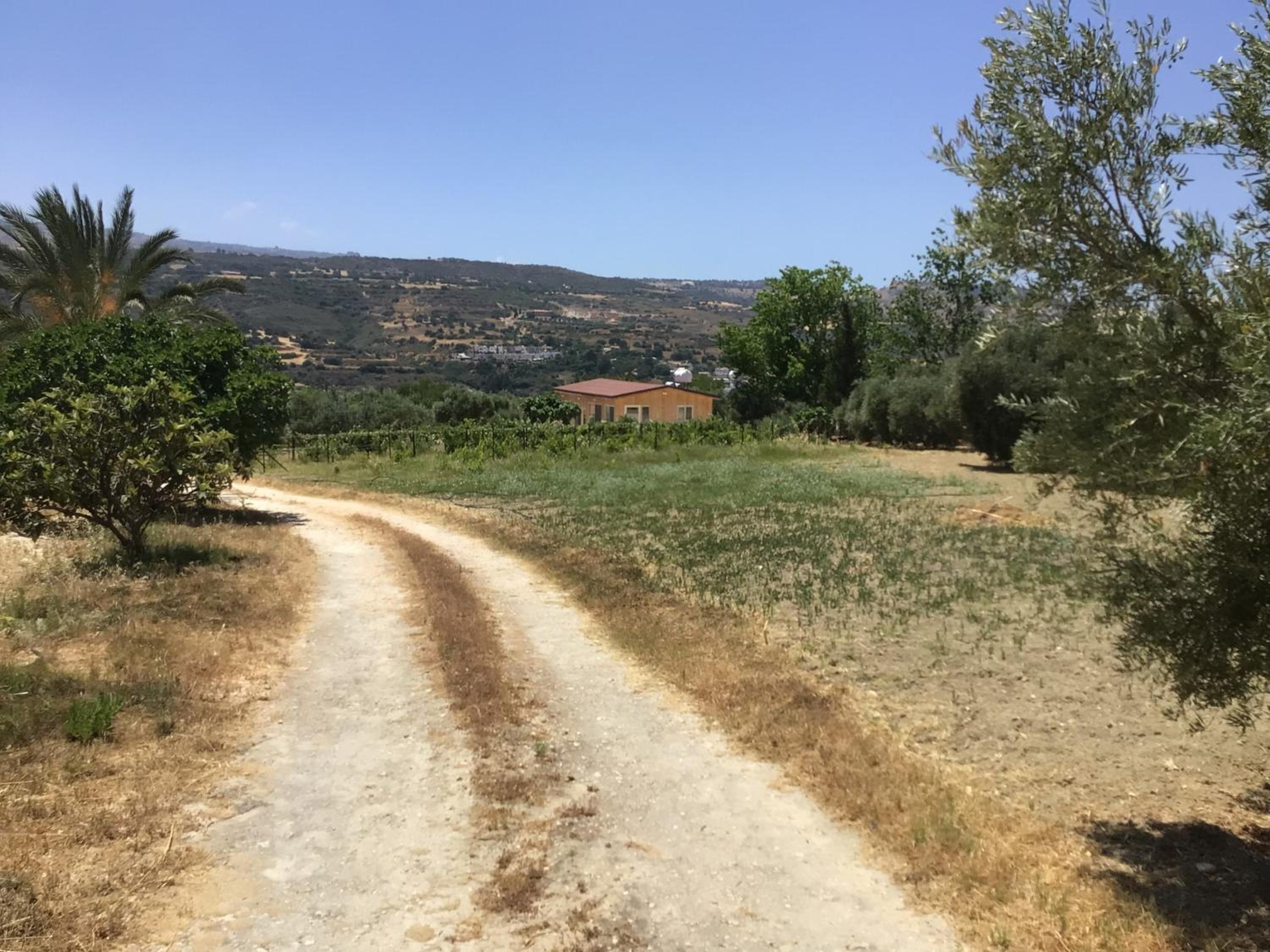 Pervolaris Cottages 2